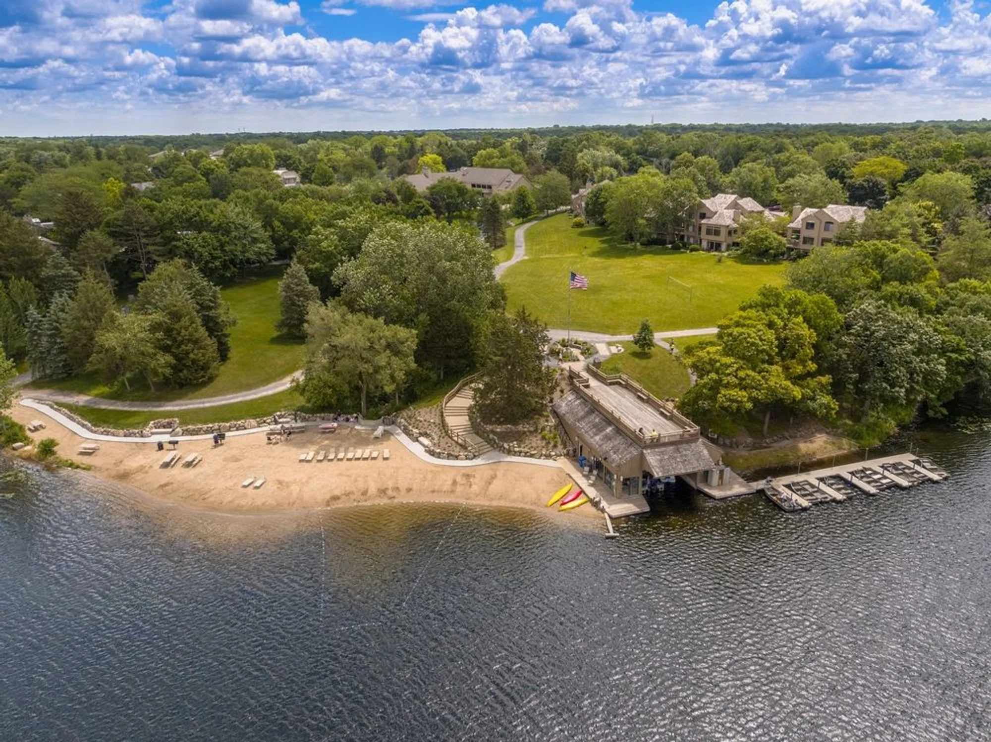 Property Slideshow image 30 of 32 | 78a foxwood ln # m169, Lake Barrington, IL, 60010