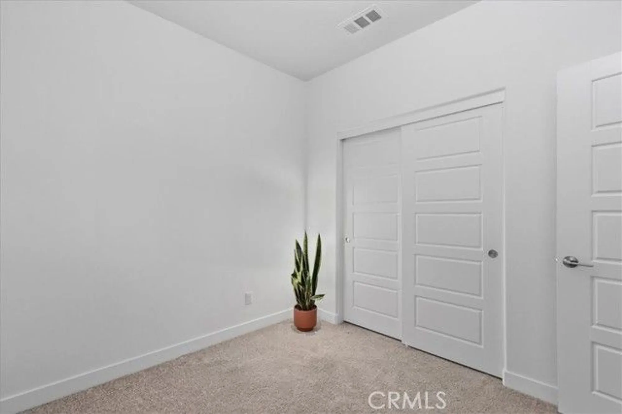 Property Slideshow image 26 of 38 | 1678 park village dr, Beaumont, CA, 92223