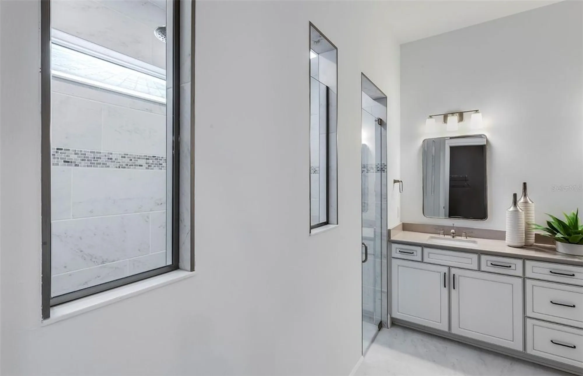 Property Slideshow image 11 of 27 | 26628 bering dr, Englewood, FL, 34223