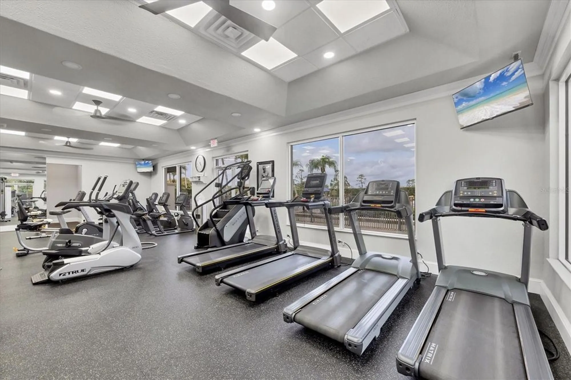 Property Slideshow image 46 of 76 | 4924 whispering oaks dr, North Port, FL, 34287