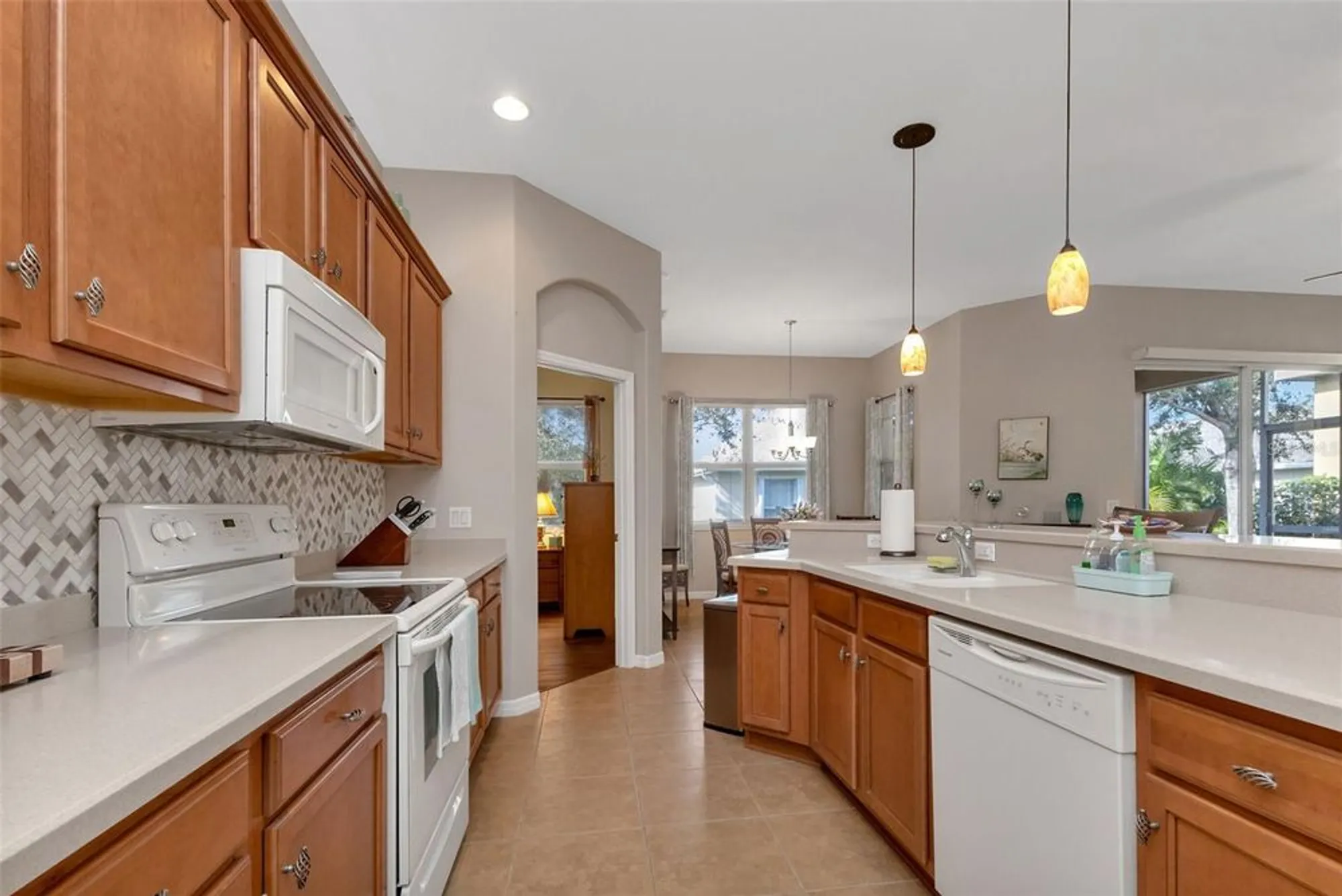 Property Slideshow image 10 of 41 | 1809 knights bridge trl, Port Charlotte, FL, 33980