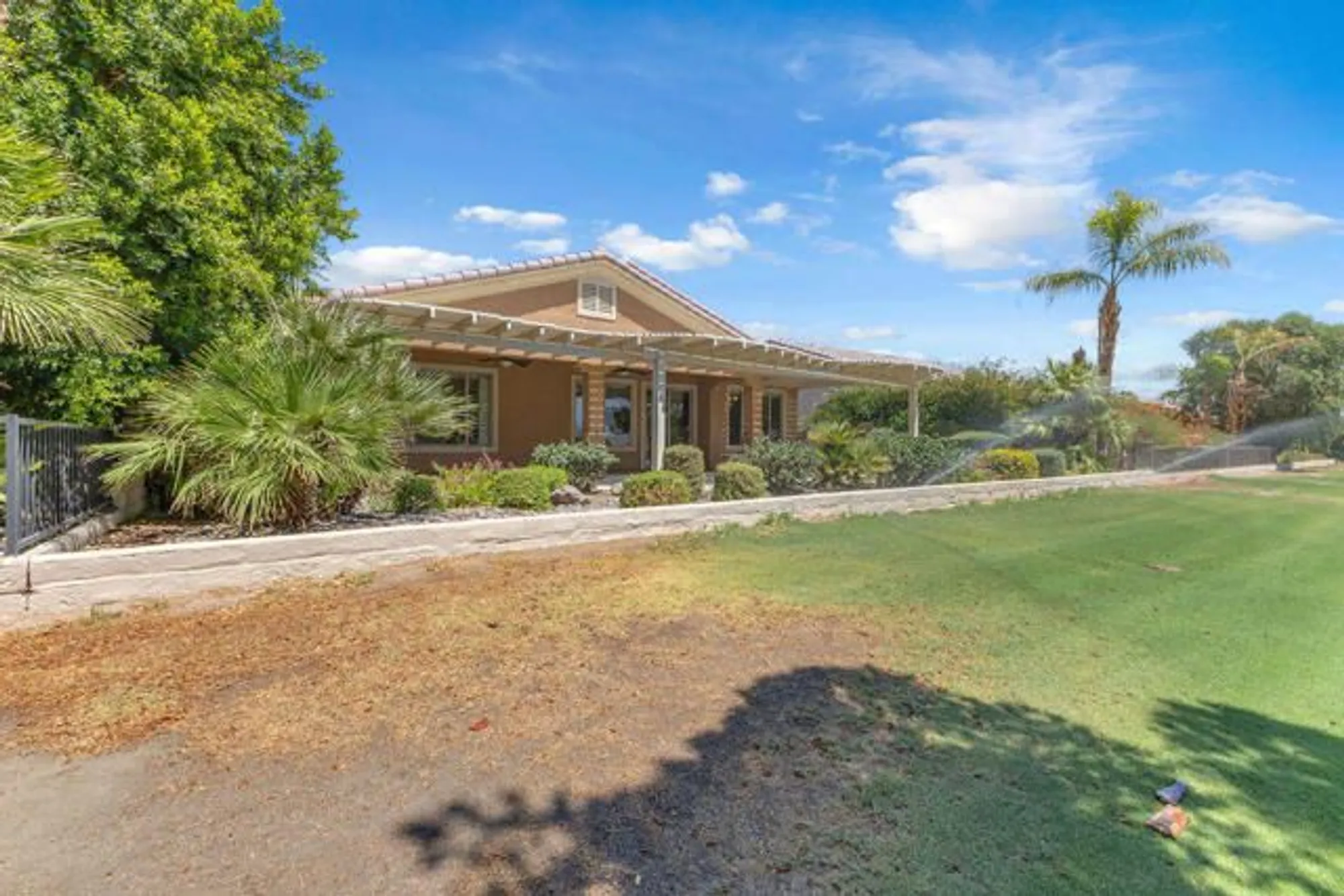 Property Slideshow image 37 of 47 | 81183 avenida tres lagunas, Indio, CA, 92203