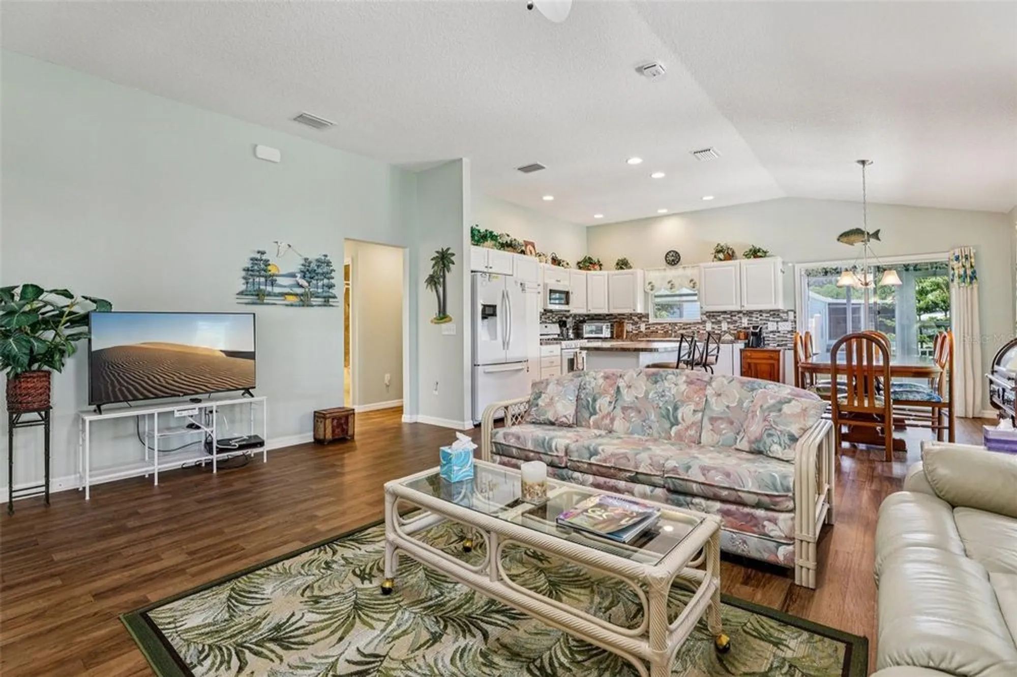 Property Slideshow image 7 of 57 | 703 royal palm ave, Lady Lake, FL, 32159