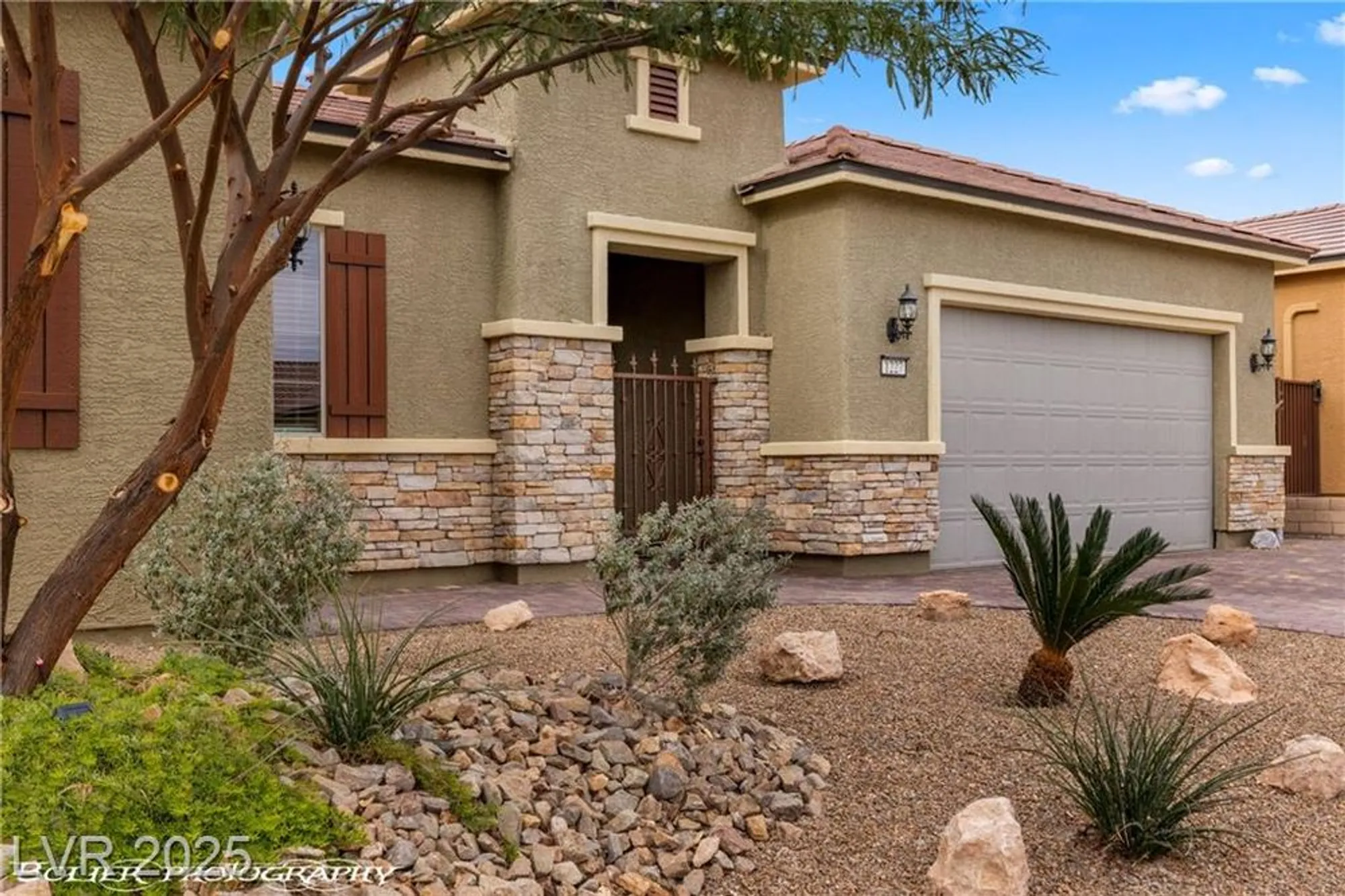 Property Slideshow image 16 of 72 | 1227 dome peak cir, Mesquite, NV, 89034