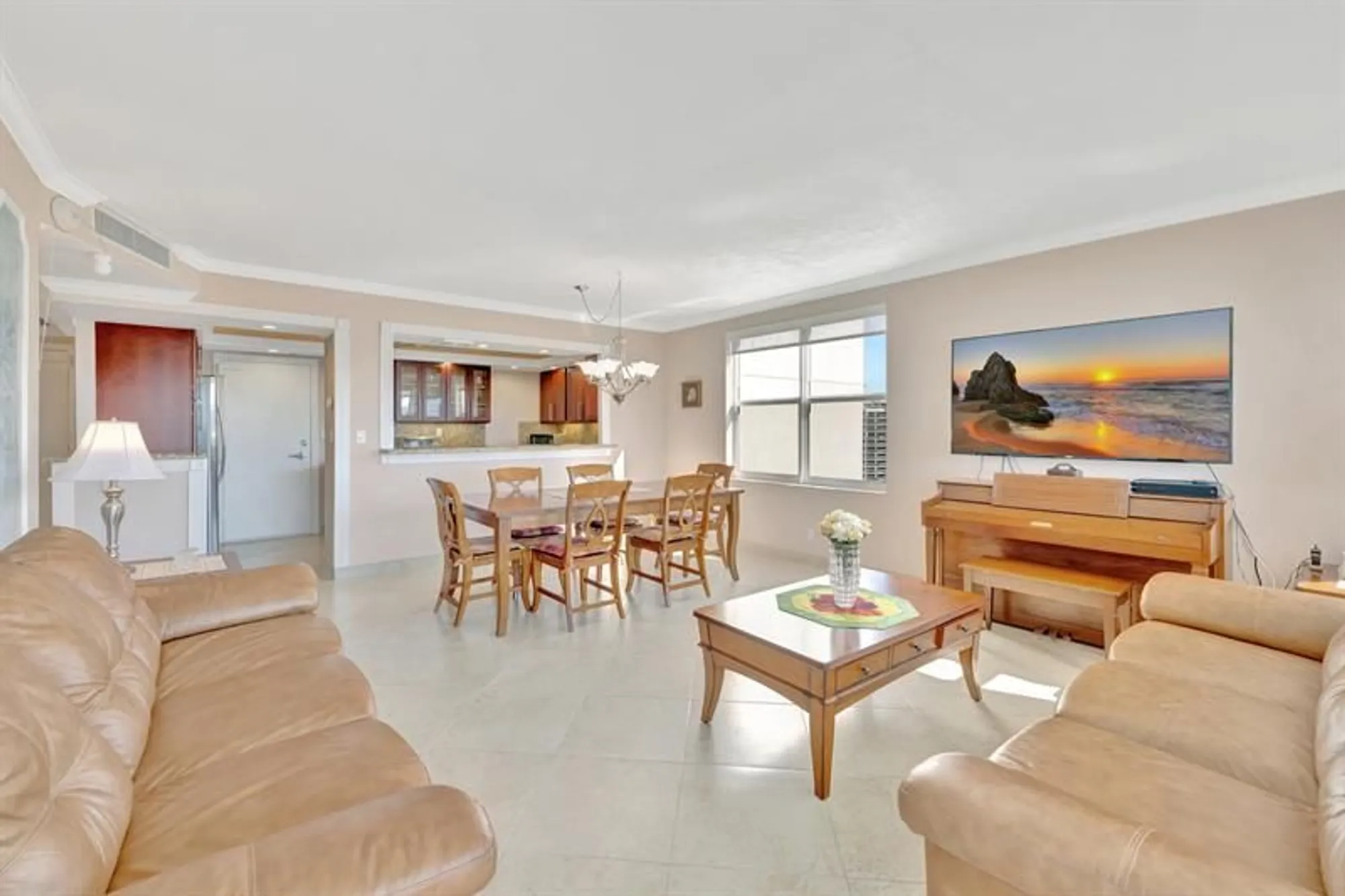 Property Slideshow image 5 of 49 | 3300 ne 36th st 1516, Fort Lauderdale, FL, 33308