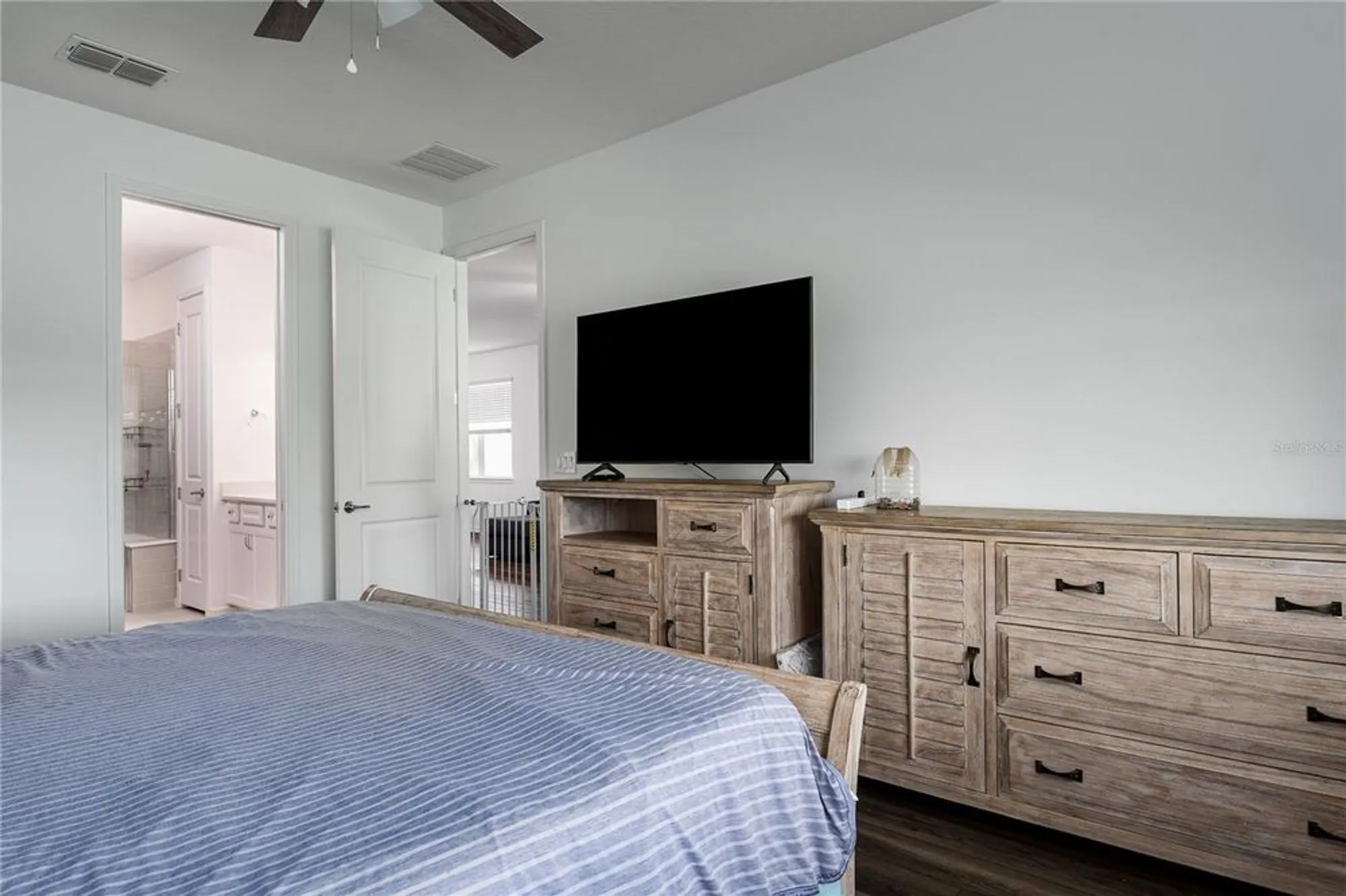 Property Slideshow image 14 of 40 | 10641 spring tide way, Parrish, FL, 34219