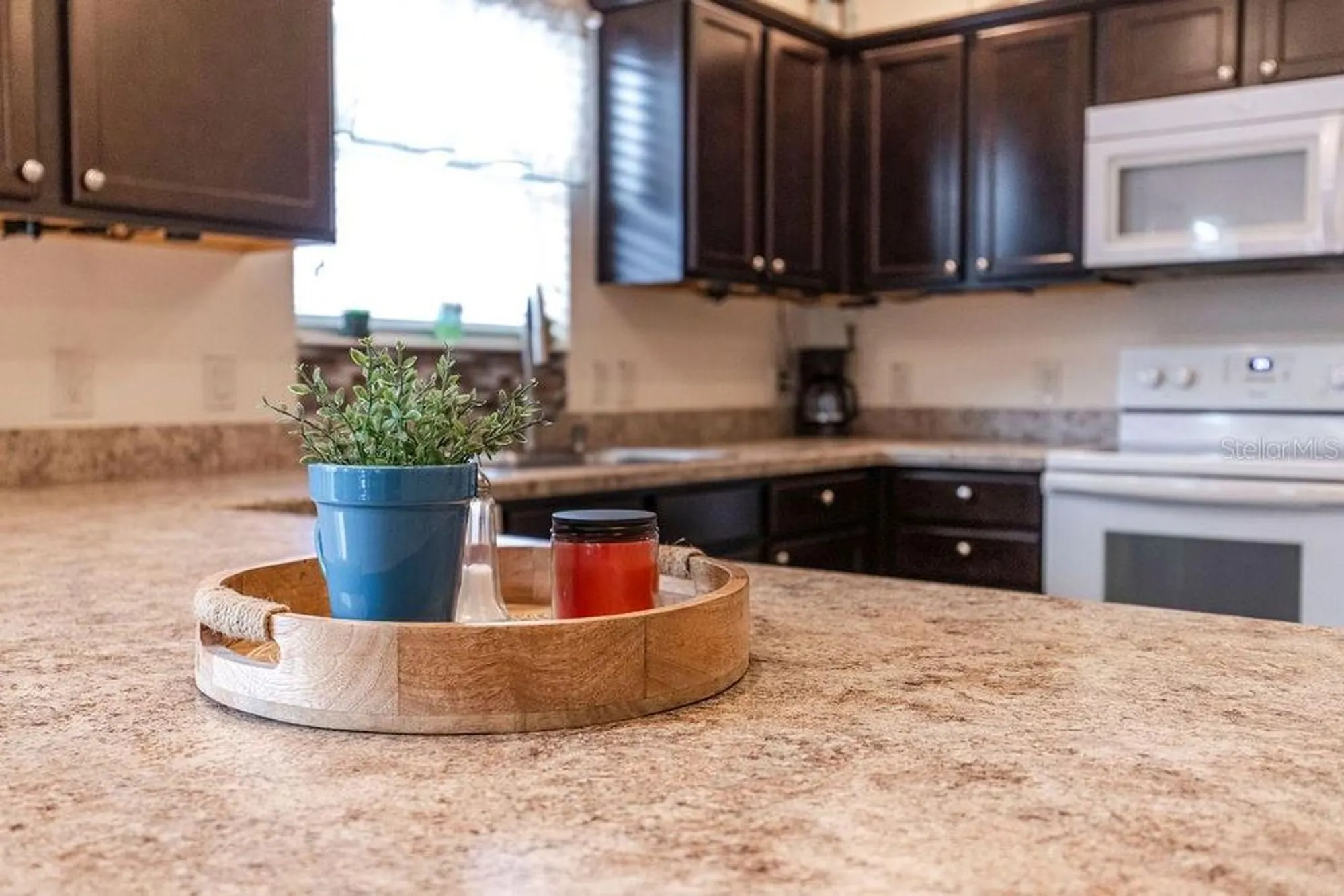 Property Slideshow image 8 of 31 | 852 sapphire pl, The Villages, FL, 32163