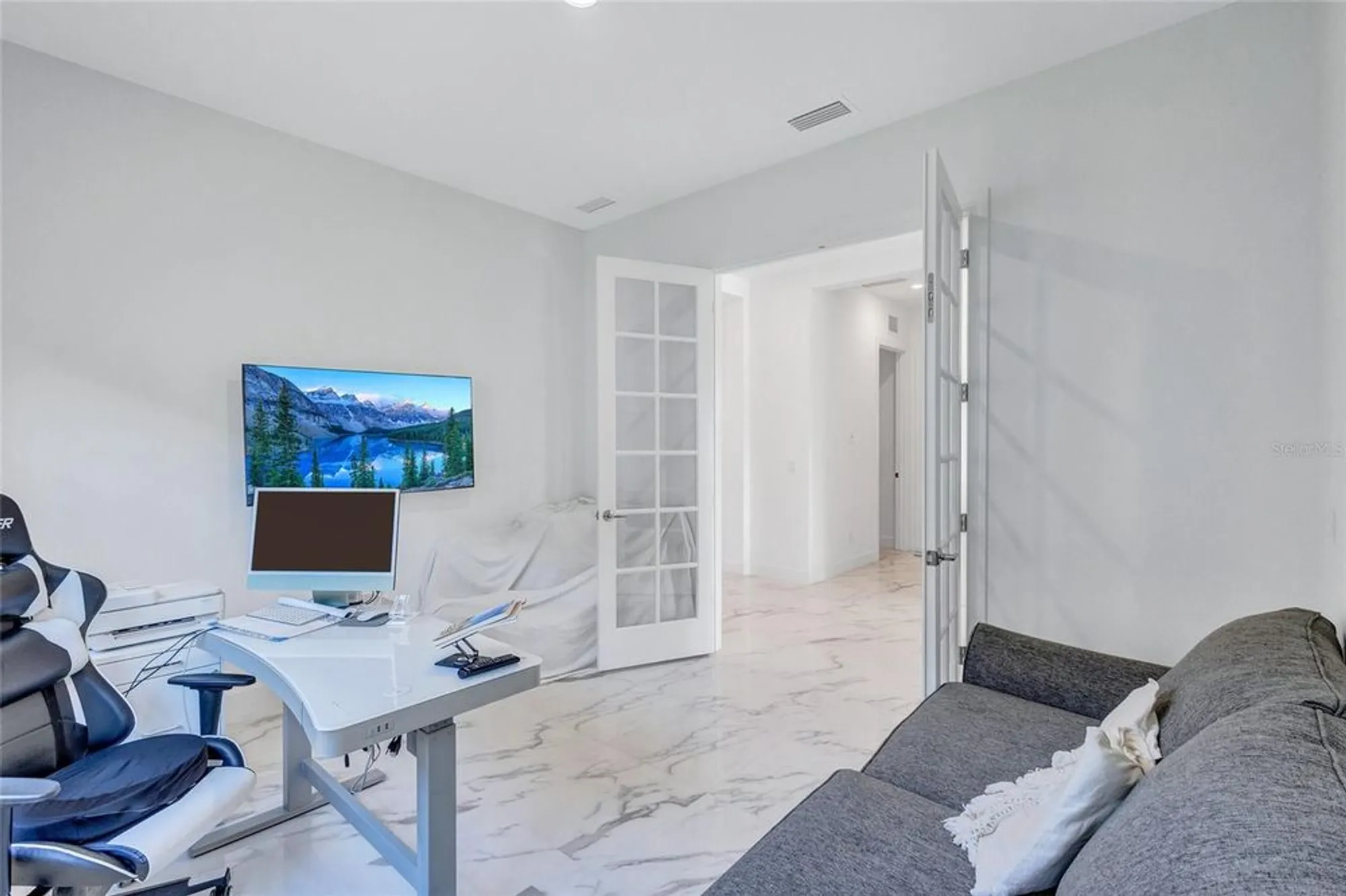 Property Slideshow image 32 of 56 | 6203 grandview hill ct, Bradenton, FL, 34203