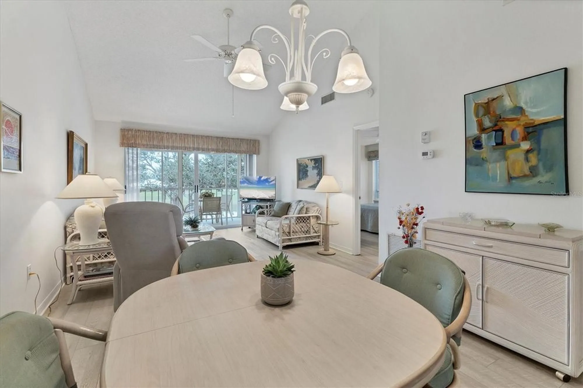 Property Slideshow image 19 of 35 | 402 cerromar cir 207, Venice, FL, 34293