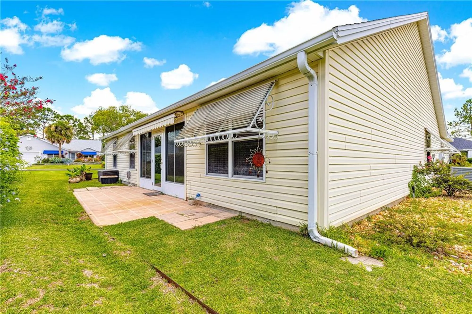 Property Slideshow image 43 of 58 | 2450 merida cir, The Villages, FL, 32162