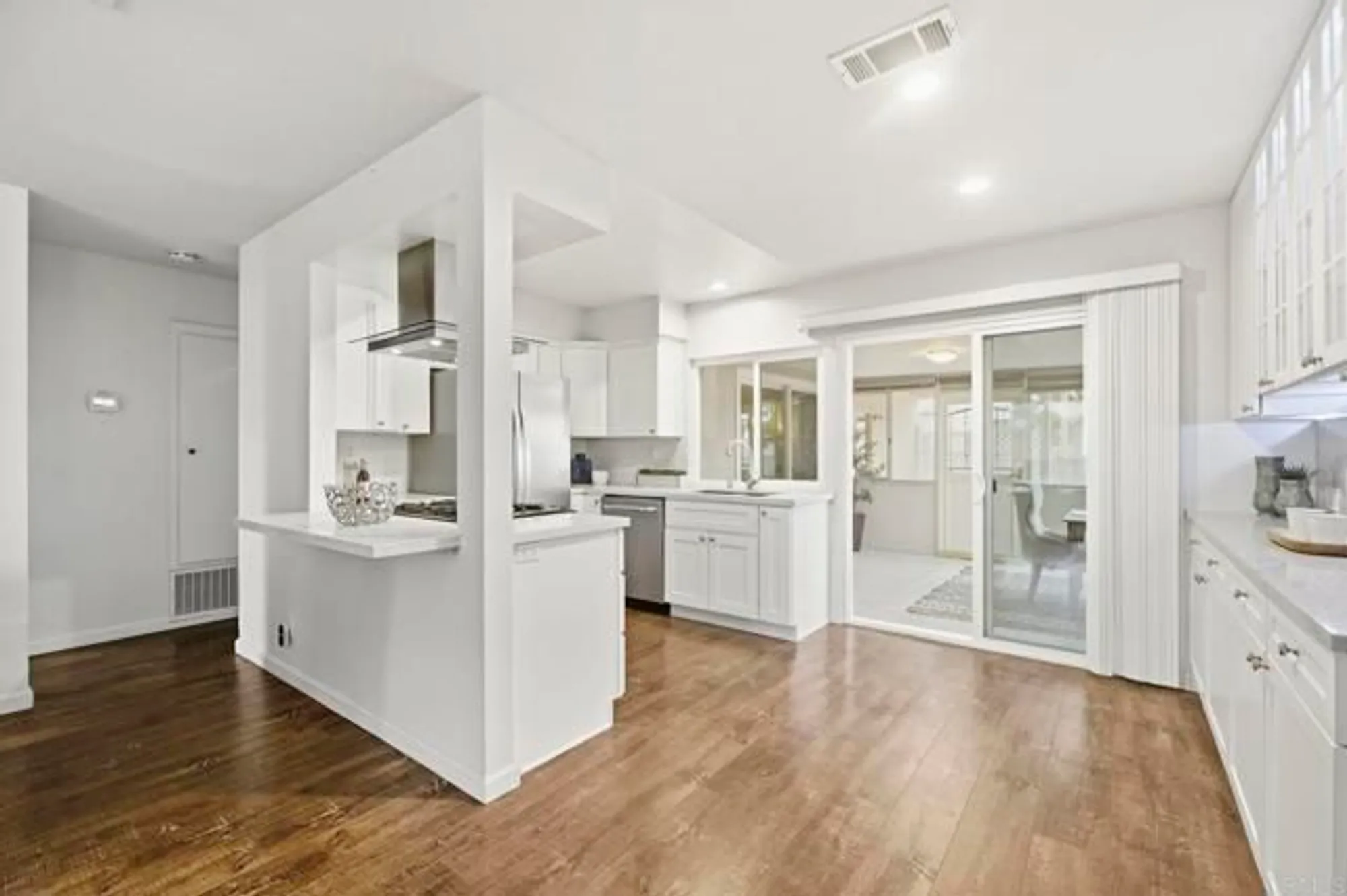 Property Slideshow image 11 of 32 | 3902 vista campana n unit 62, Oceanside, CA, 92057