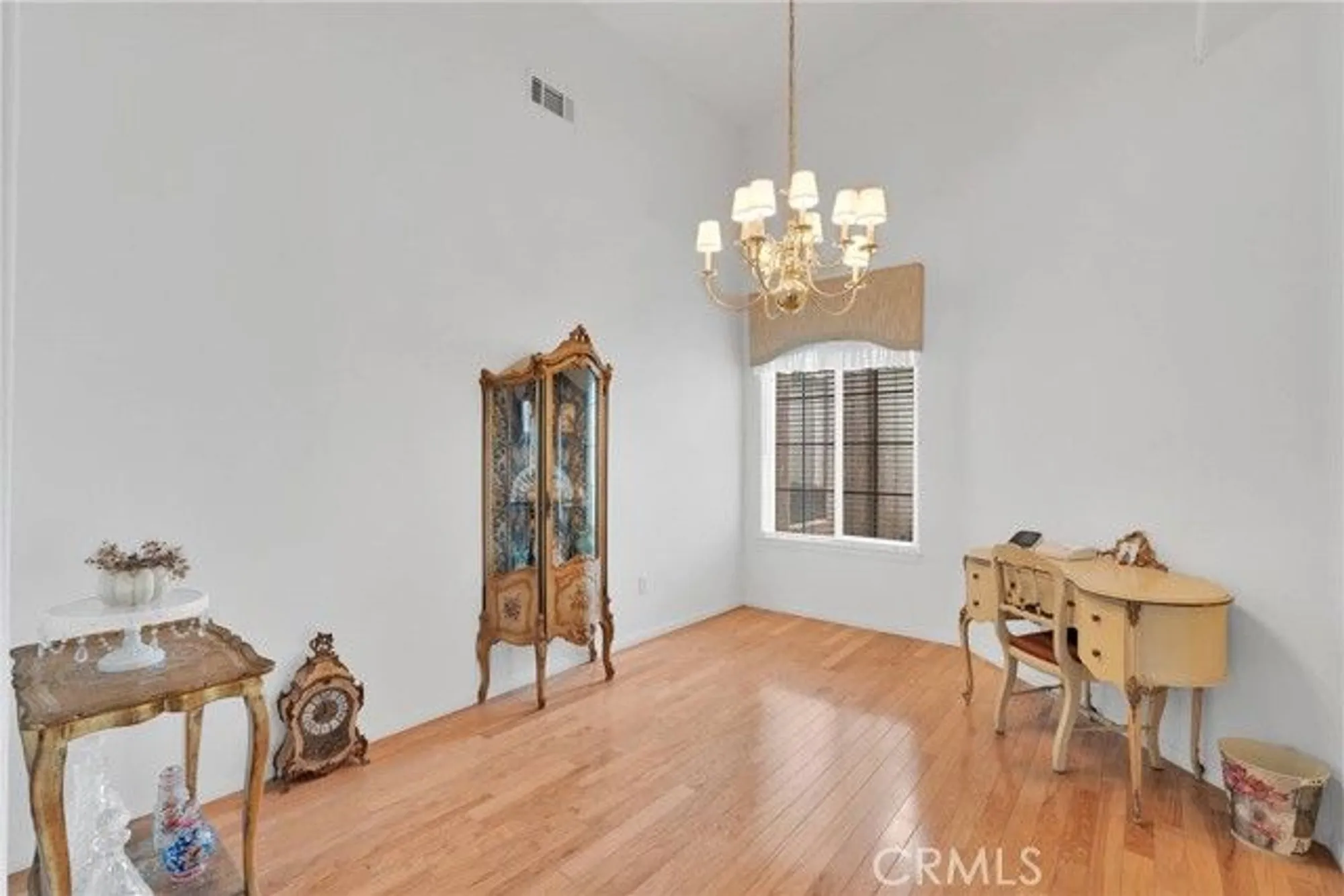 Property Slideshow image 20 of 54 | 19559 northstar ct, Apple Valley, CA, 92308