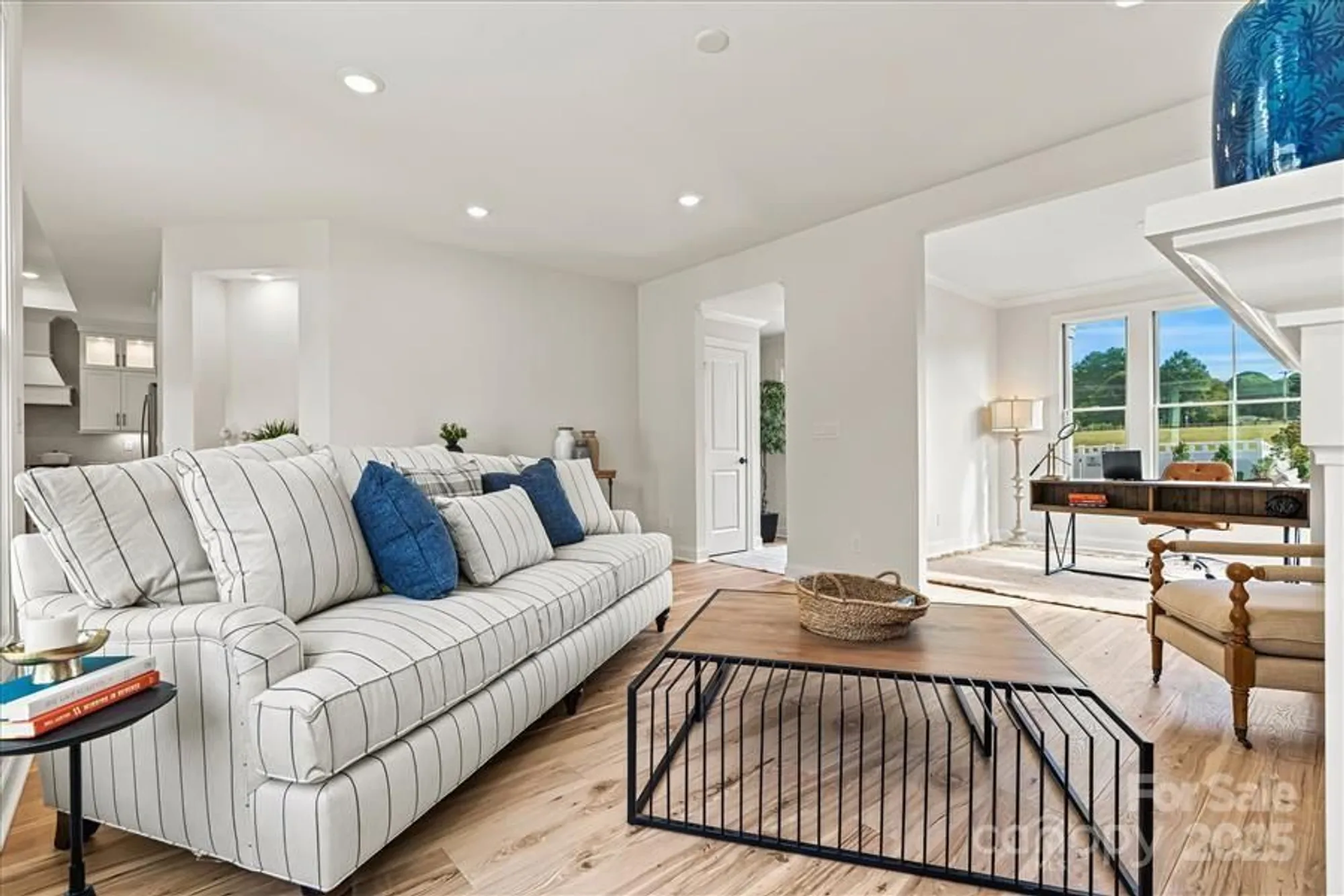 Property Slideshow image 10 of 34 | 114 alenda lux cir # 3, Mooresville, NC, 28115