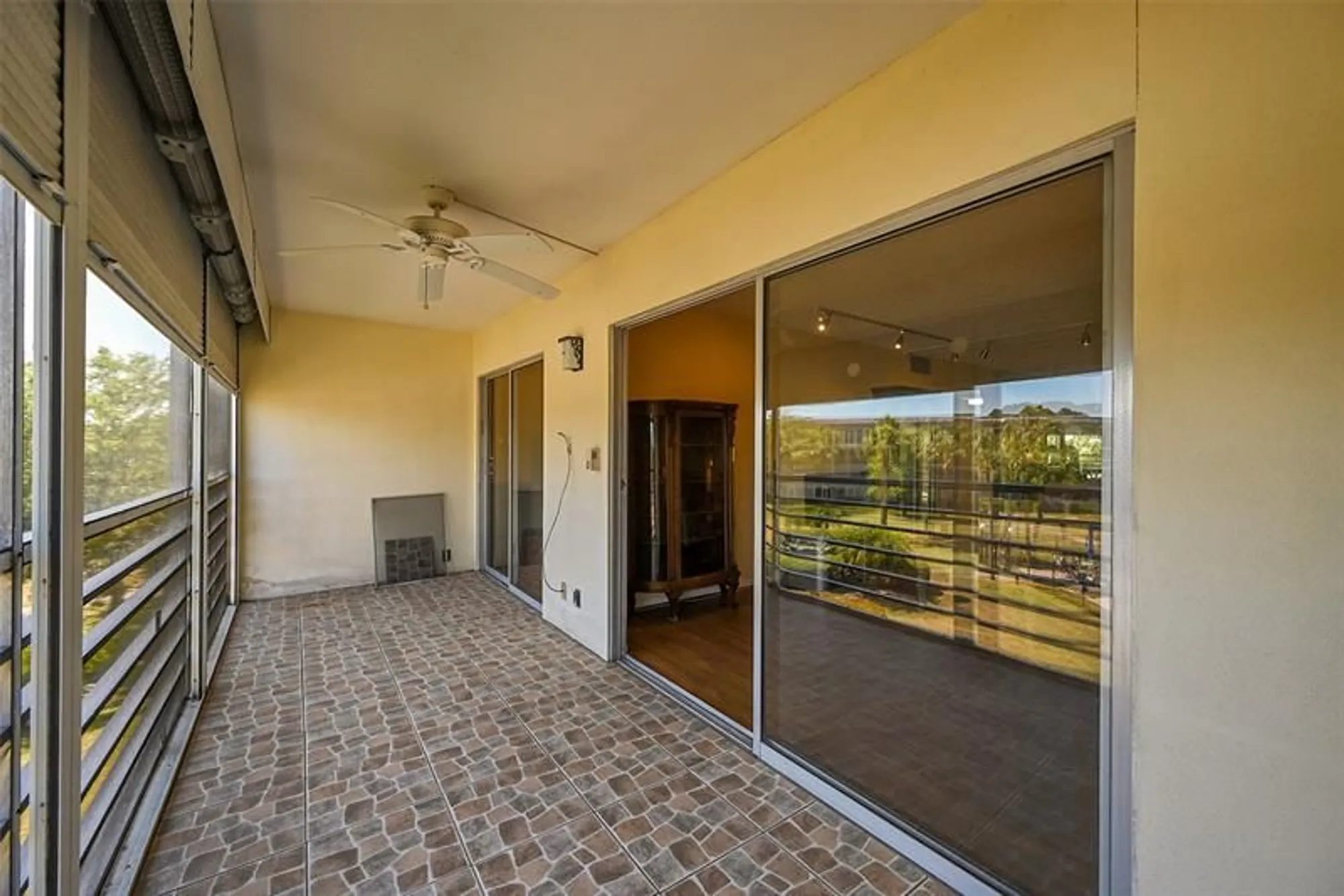 Property Slideshow image 25 of 29 | 2901 victoria cir k3, Coconut Creek, FL, 33066