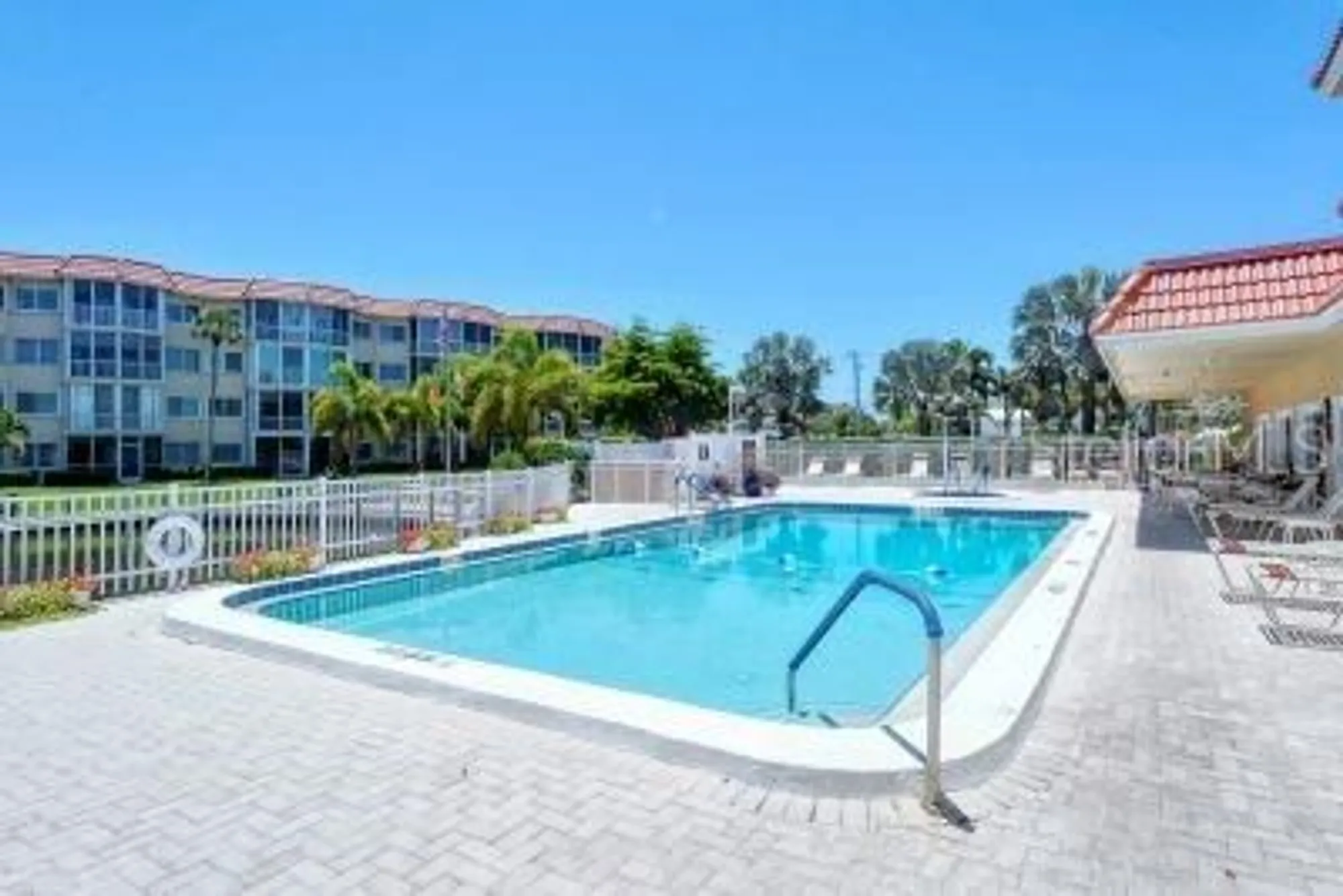 Property Slideshow image 53 of 60 | 1350 n portofino dr apt 108, Sarasota, FL, 34242