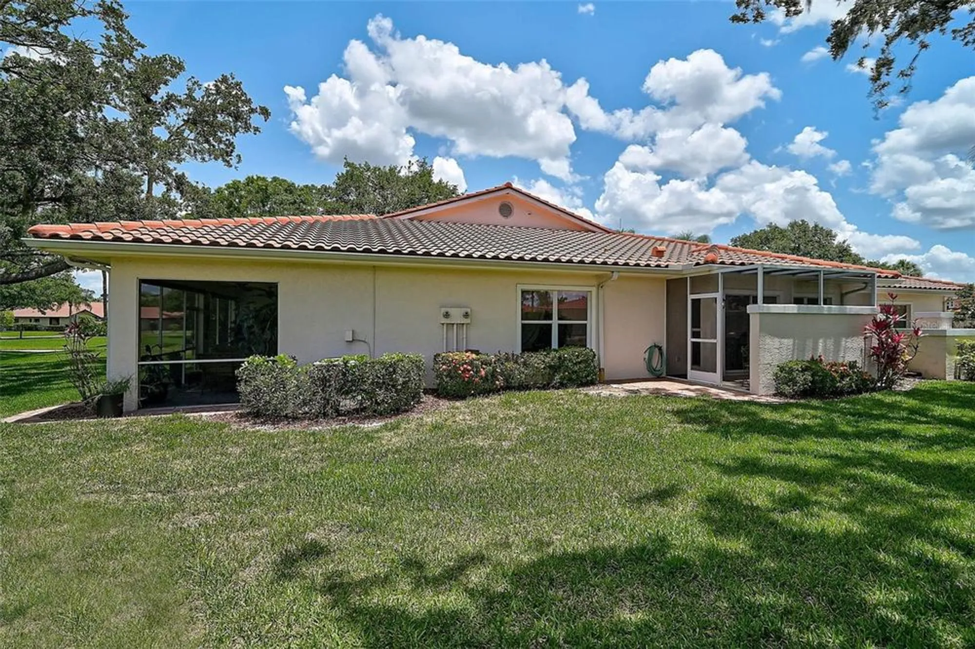 Property Slideshow image 37 of 49 | 7341 golf pointe cir, Sarasota, FL, 34243