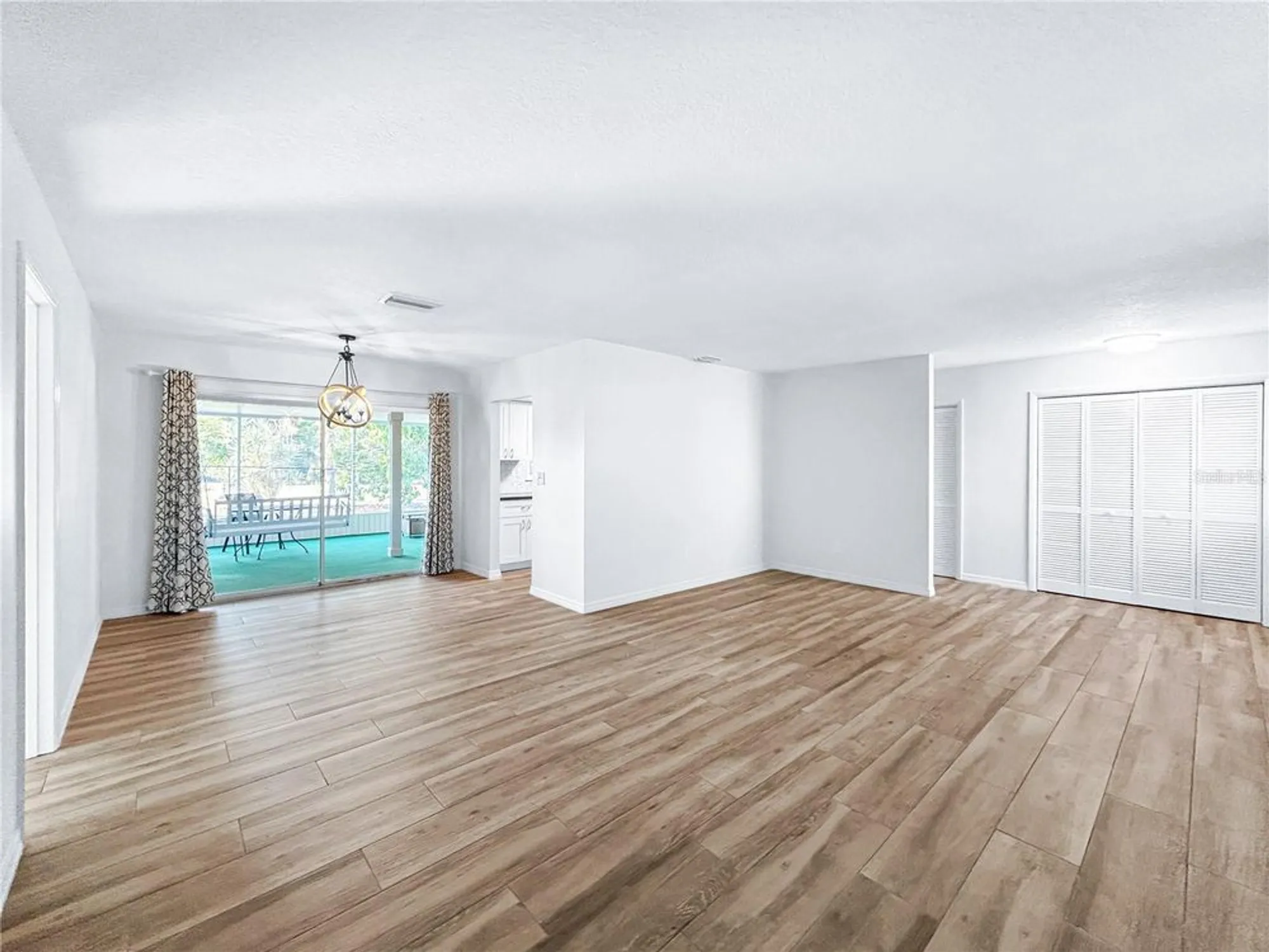 Property Slideshow image 6 of 52 | 1408 w del webb blvd, Sun City Center, FL, 33573