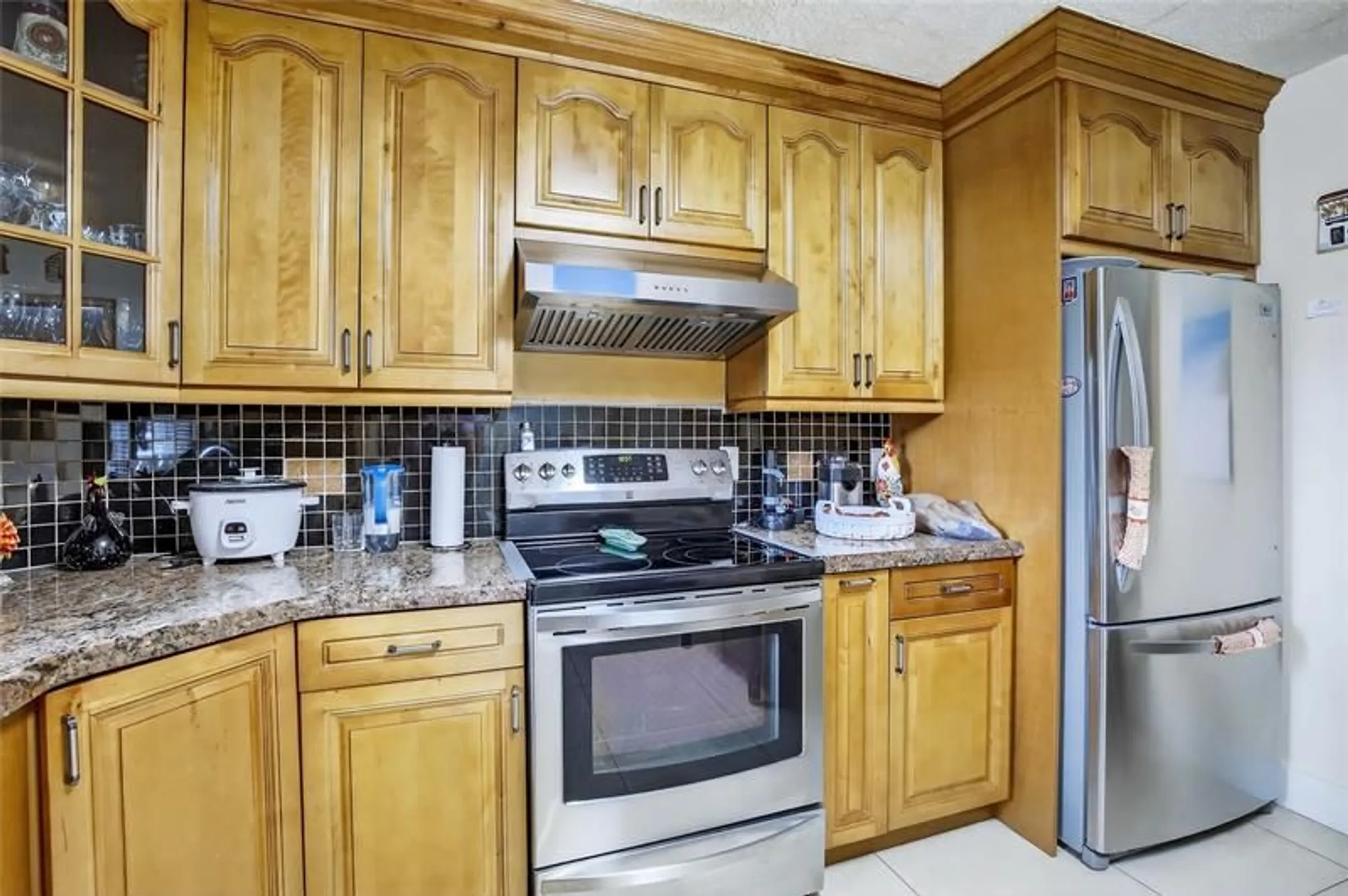 Property Slideshow image 2 of 17 | 211 s hollybrook dr apt 107, Pembroke Pines, FL, 33025