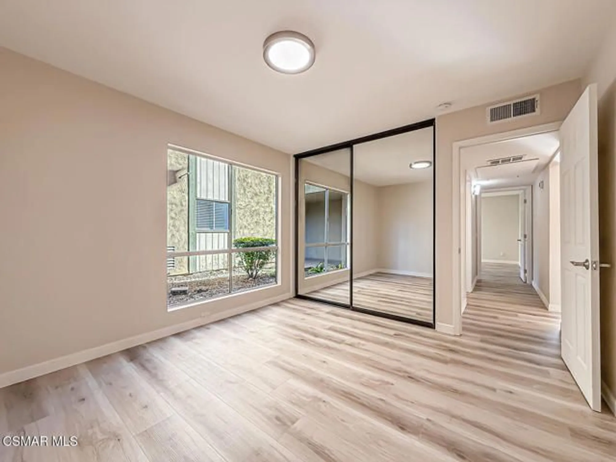 Property Slideshow image 14 of 42 | 291 sequoia ct 17, Thousand Oaks, CA, 91360