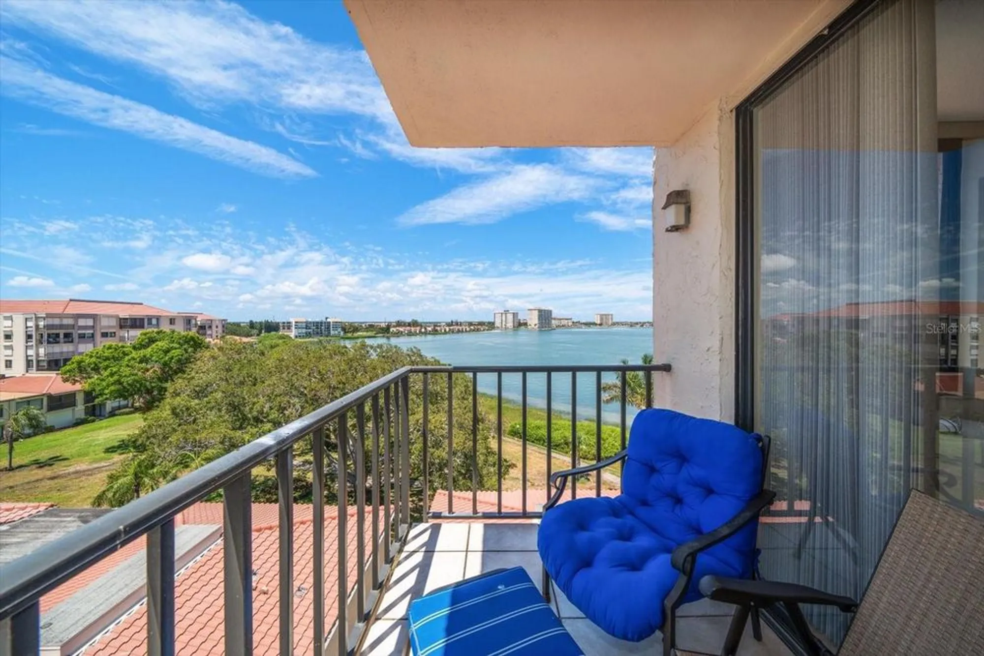 Property Slideshow image 12 of 34 | 6218 palma del mar blvd s apt 606, St Petersburg, FL, 33715
