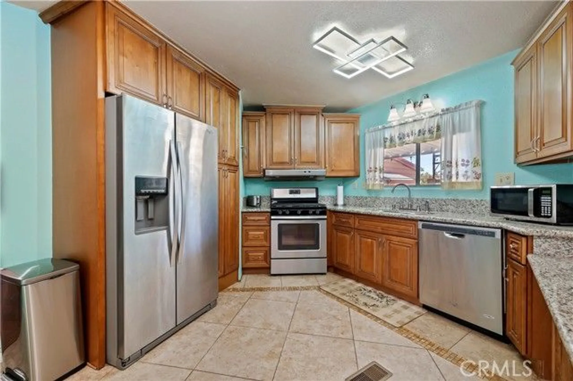 Property Slideshow image 14 of 28 | 1104 carrotwood ct, Hemet, CA, 92545
