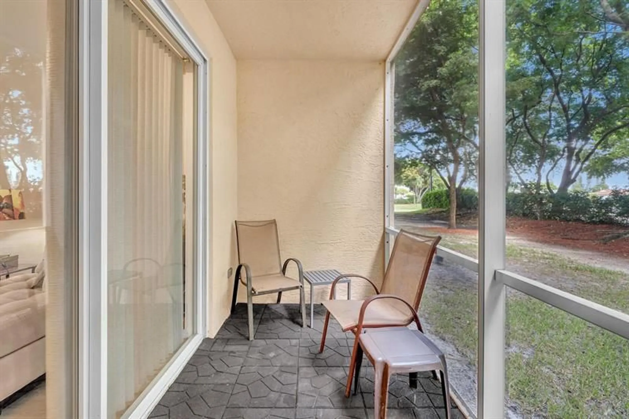 Property Slideshow image 44 of 78 | 7775 yardley dr apt 110, Tamarac, FL, 33321
