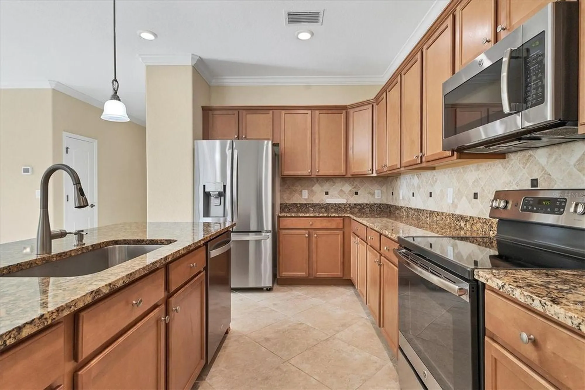 Property Slideshow image 11 of 57 | 7140 marsh view ter, Bradenton, FL, 34212