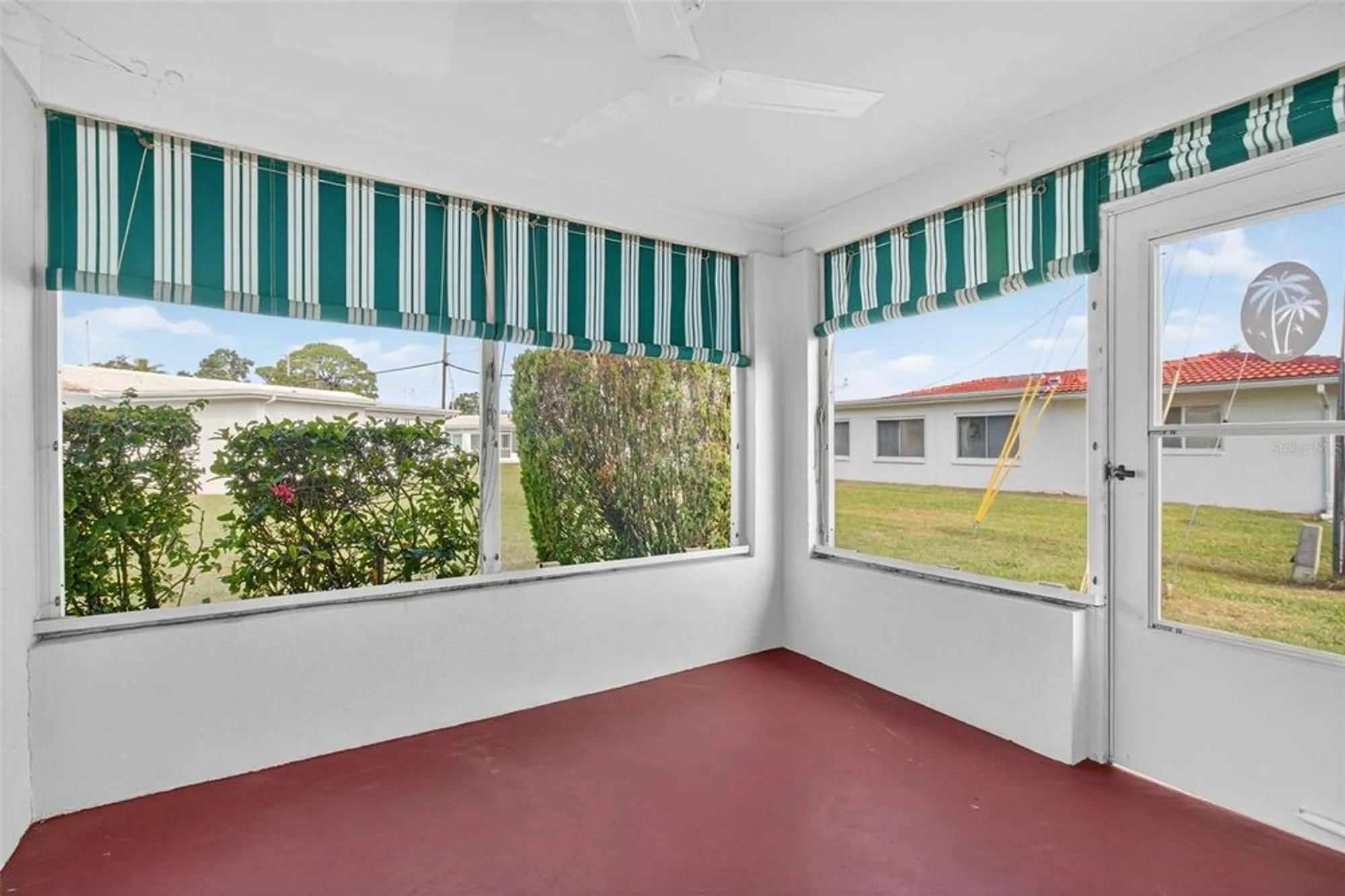 Property Slideshow image 23 of 35 | 9481 45th pl n # 9481, Pinellas Park, FL, 33782