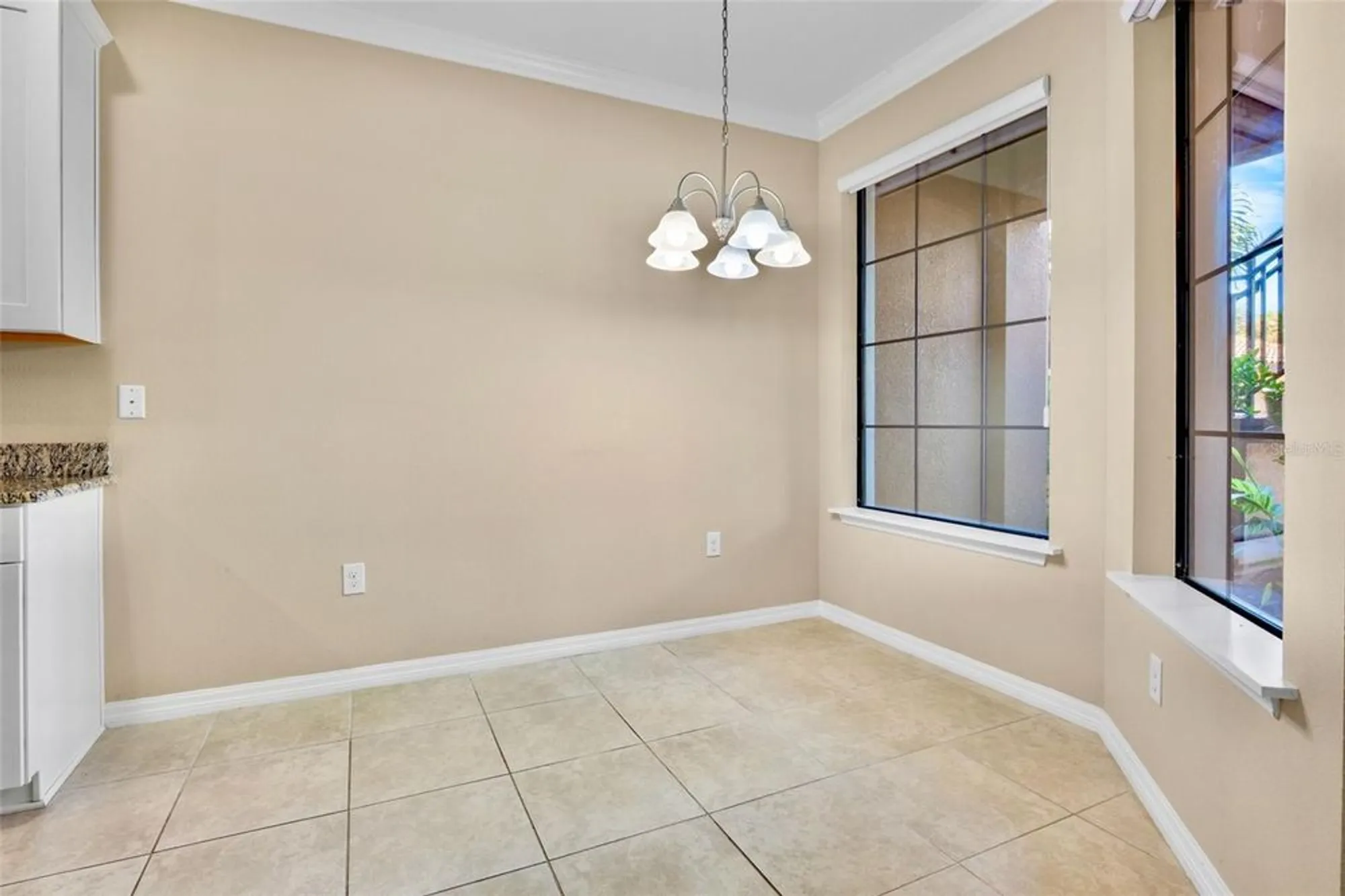 Property Slideshow image 13 of 49 | 5425 cicerone st 103, Sarasota, FL, 34238