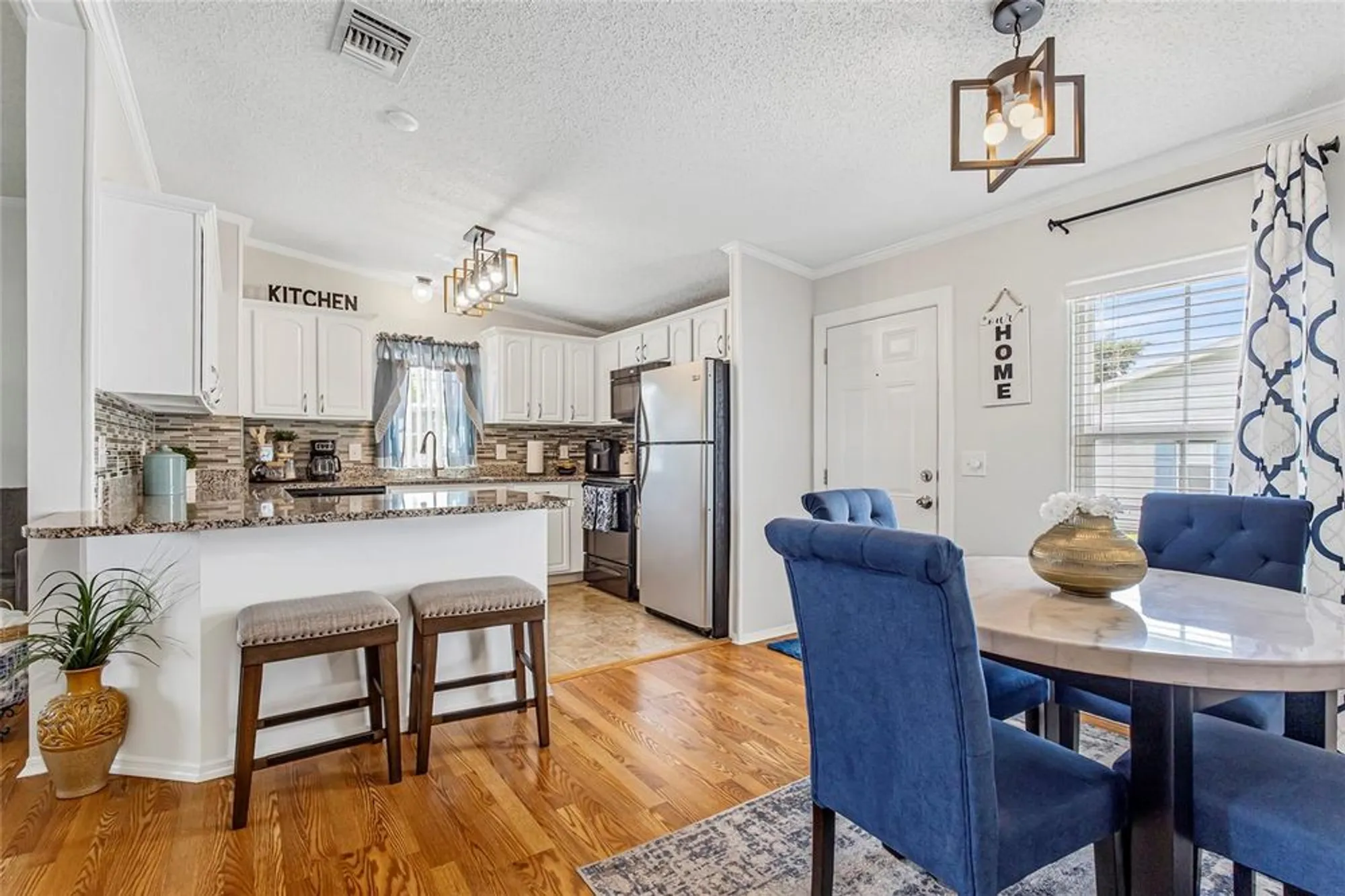 Property Slideshow image 10 of 38 | 25333 casa del lago ln, Leesburg, FL, 34748