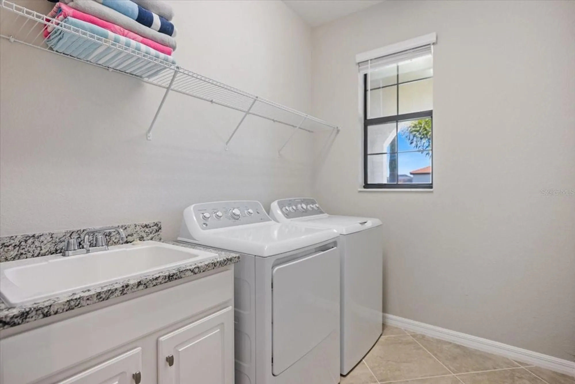 Property Slideshow image 34 of 65 | 10209 fiddlewood dr, Venice, FL, 34293