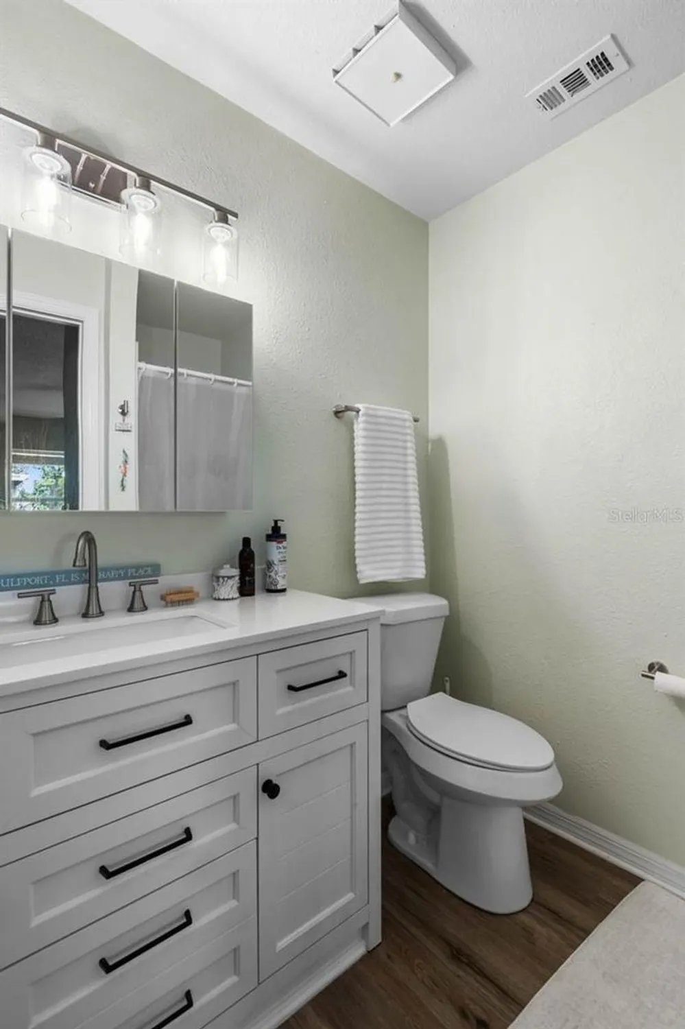 Property Slideshow image 18 of 34 | 403 fulham ct b, Sun City Center, FL, 33573