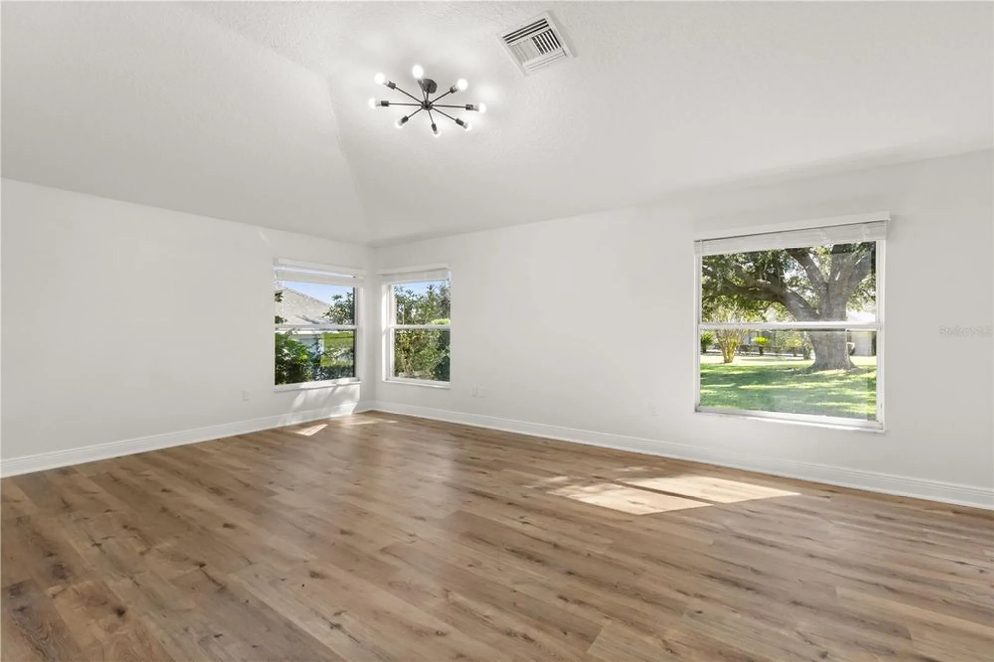 Property Slideshow image 26 of 42 | 39634 harbor hills blvd, Lady Lake, FL, 32159