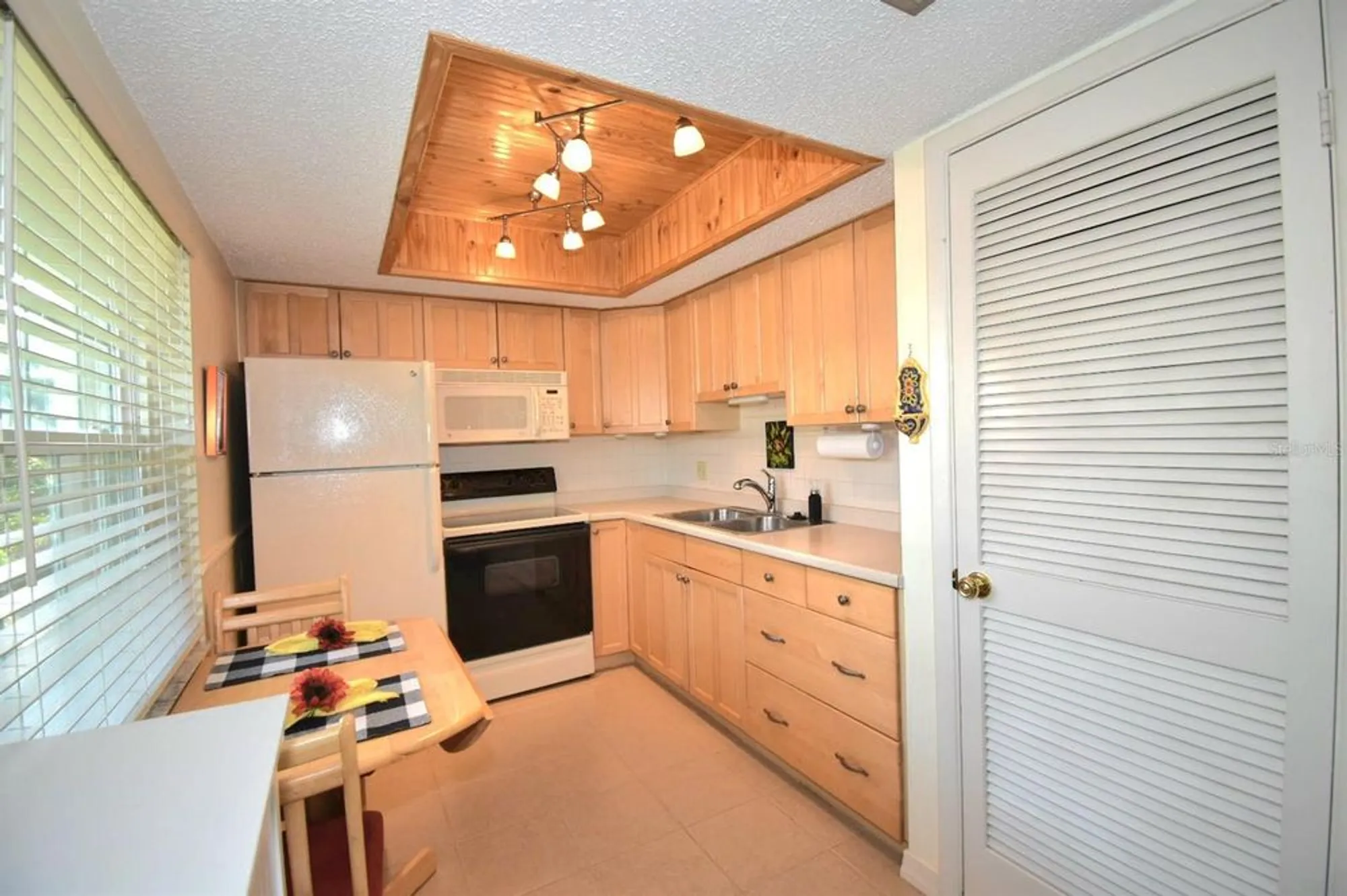 Property Slideshow image 9 of 30 | 948 virginia st apt 107, Dunedin, FL, 34698
