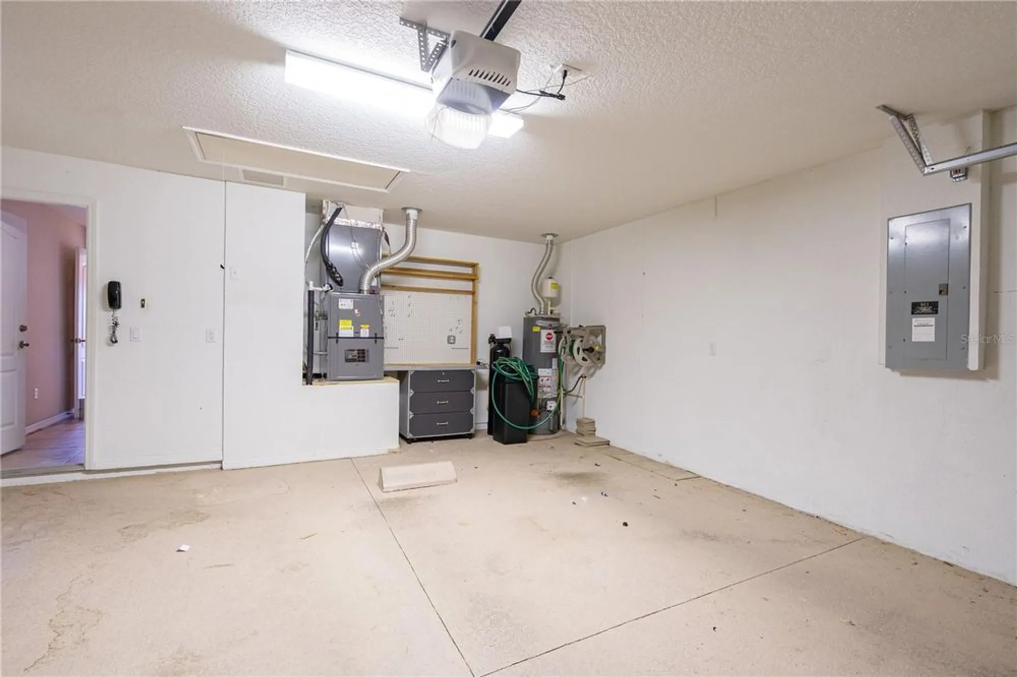 Property Slideshow image 39 of 48 | 1038 emerald dunes dr, Sun City Center, FL, 33573