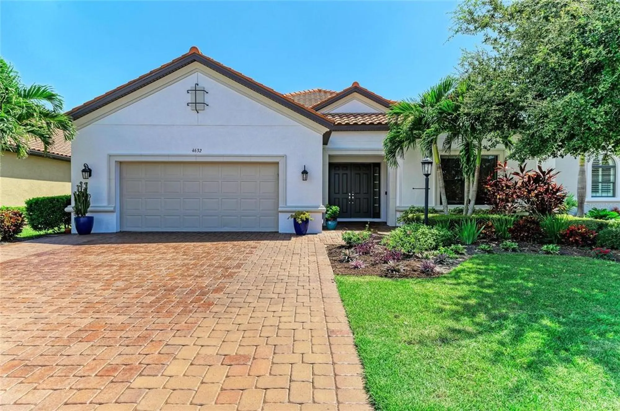 Property Slideshow image 2 of 94 | 4632 benito ct, Lakewood Ranch, FL, 34211