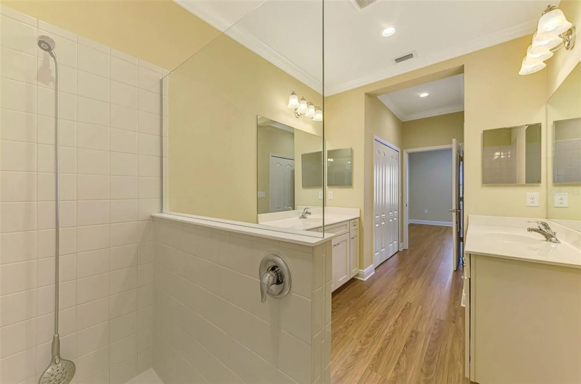 Property Slideshow image 29 of 69 | 21641 winter park ct, Venice, FL, 34293
