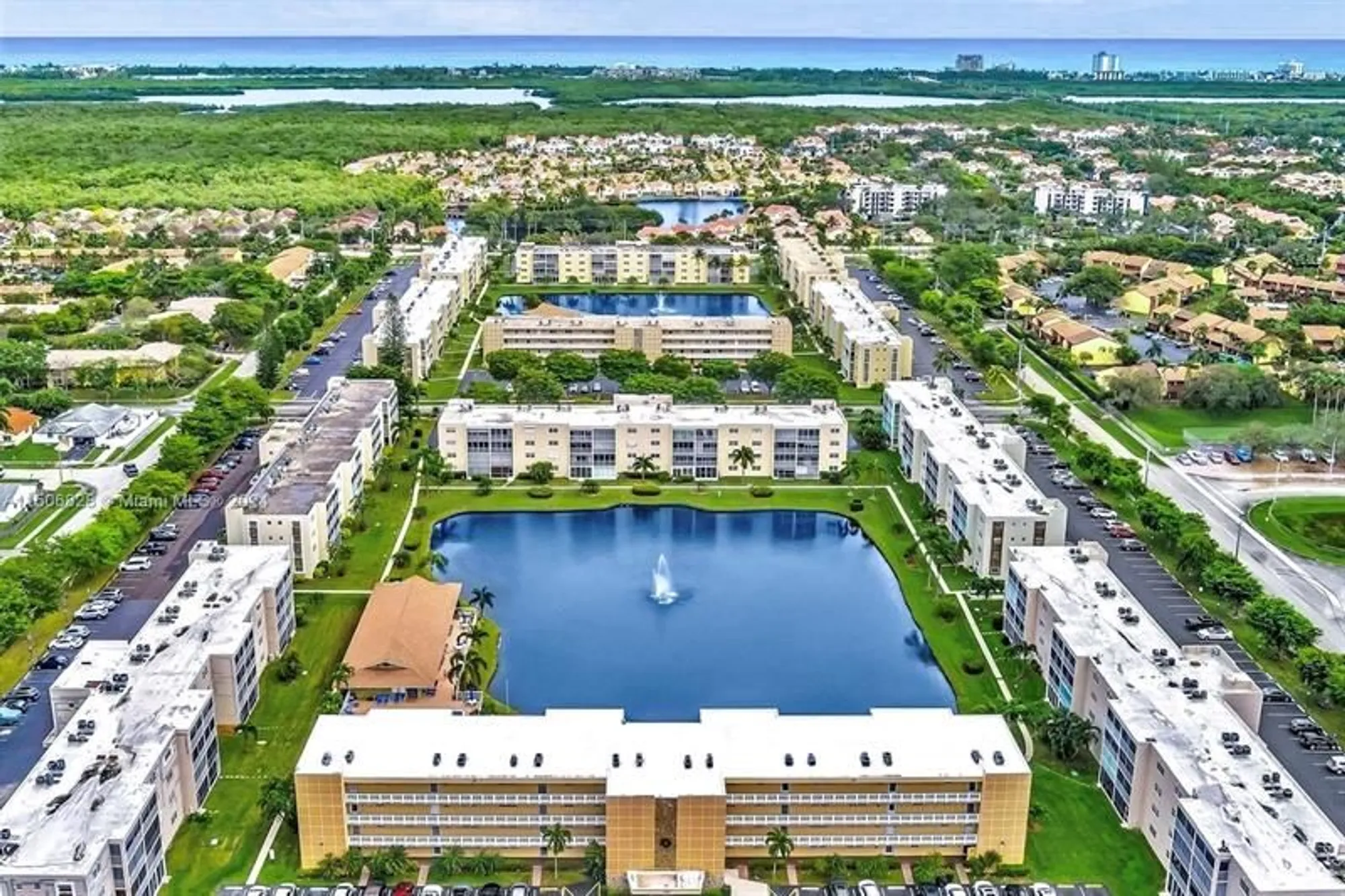 Property Slideshow image 44 of 51 | 1024 se 4th ave apt 102, Dania Beach, FL, 33004