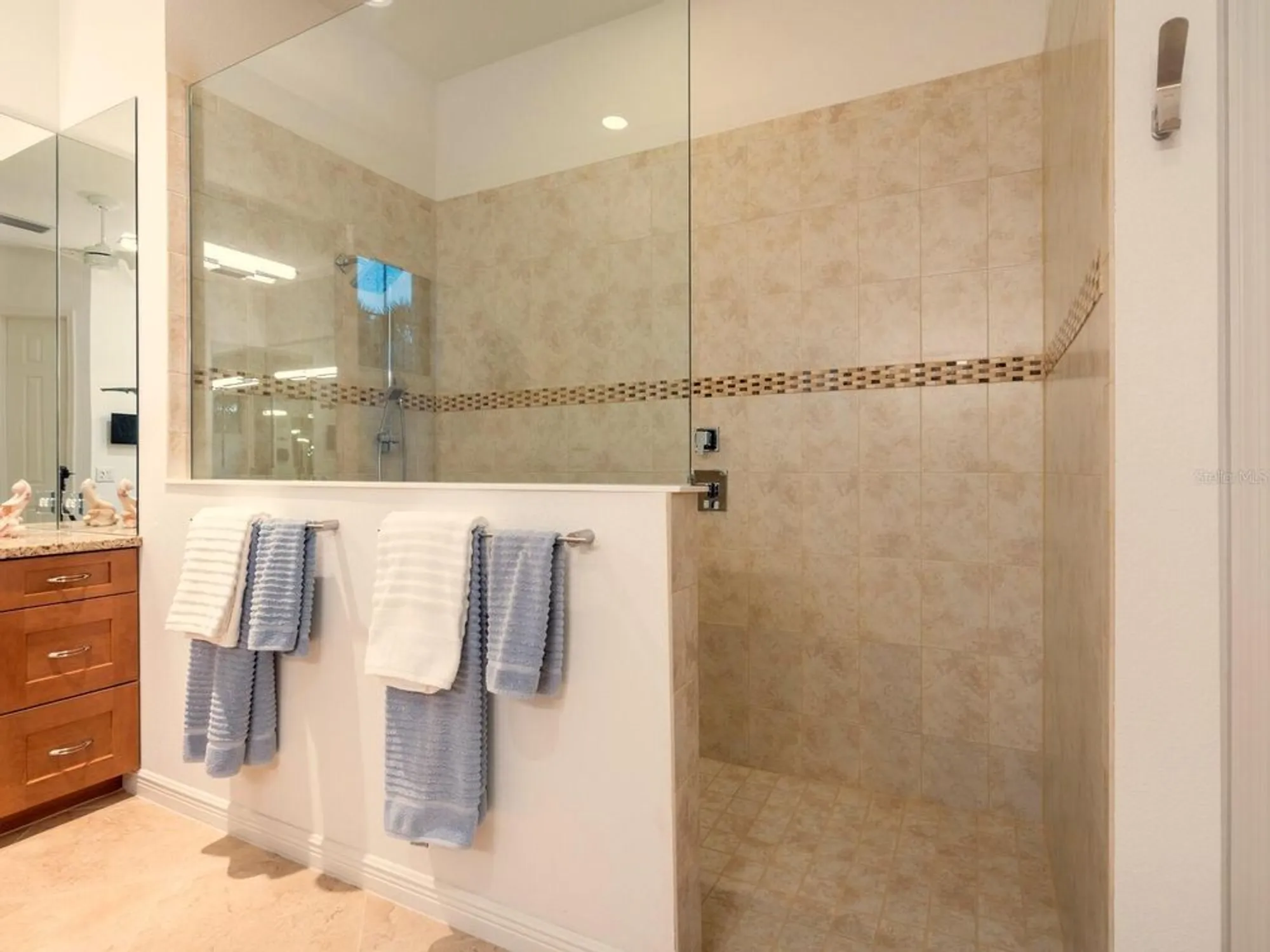 Property Slideshow image 29 of 78 | 10990 pentas royale ct, Englewood, FL, 34223