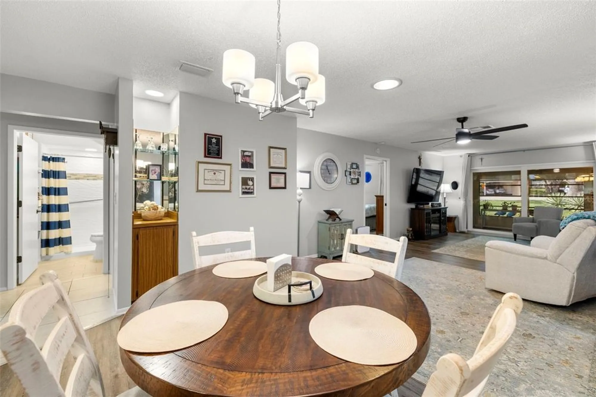 Property Slideshow image 9 of 41 | 8330 high point cir apt 6, Port Richey, FL, 34668