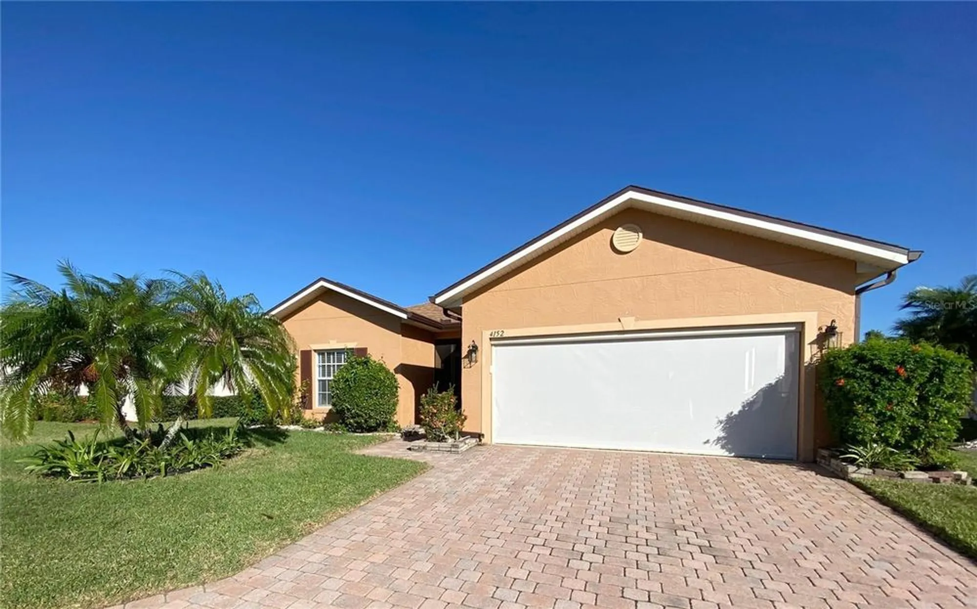 Property Slideshow image 1 of 49 | 4152 aberdeen ln, Lake Wales, FL, 33859