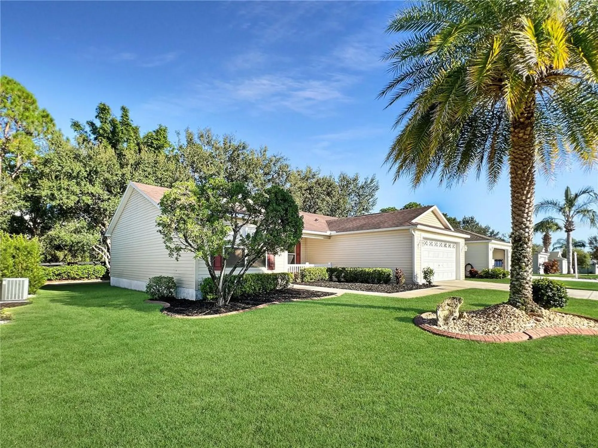 Property Slideshow image 5 of 50 | 2074 harston trl, The Villages, FL, 32162