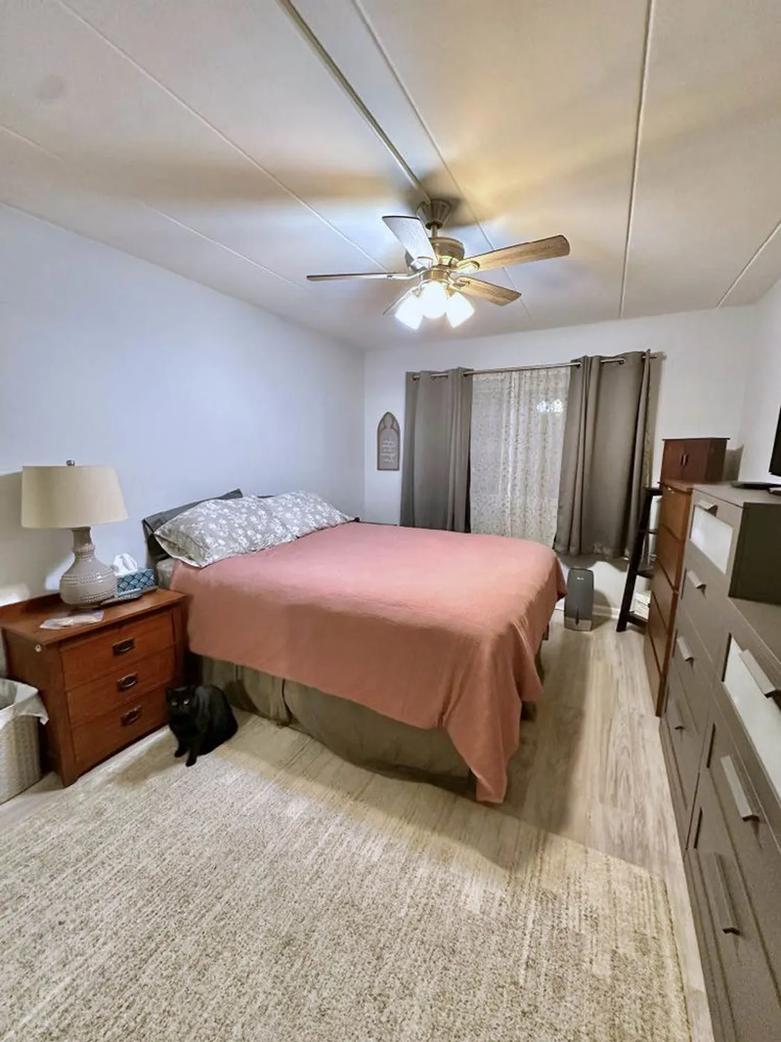 Property Slideshow image 15 of 19 | 2900 maple ave 24a, Downers Grove, IL, 60515