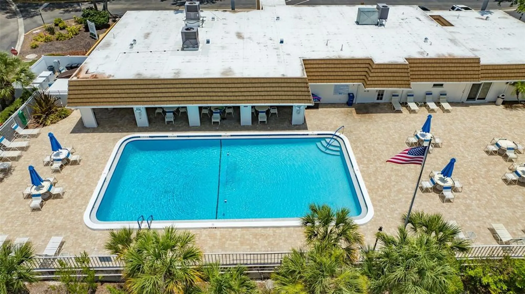 Property Slideshow image 73 of 86 | 2016 riverbluff pkwy v328, Sarasota, FL, 34231