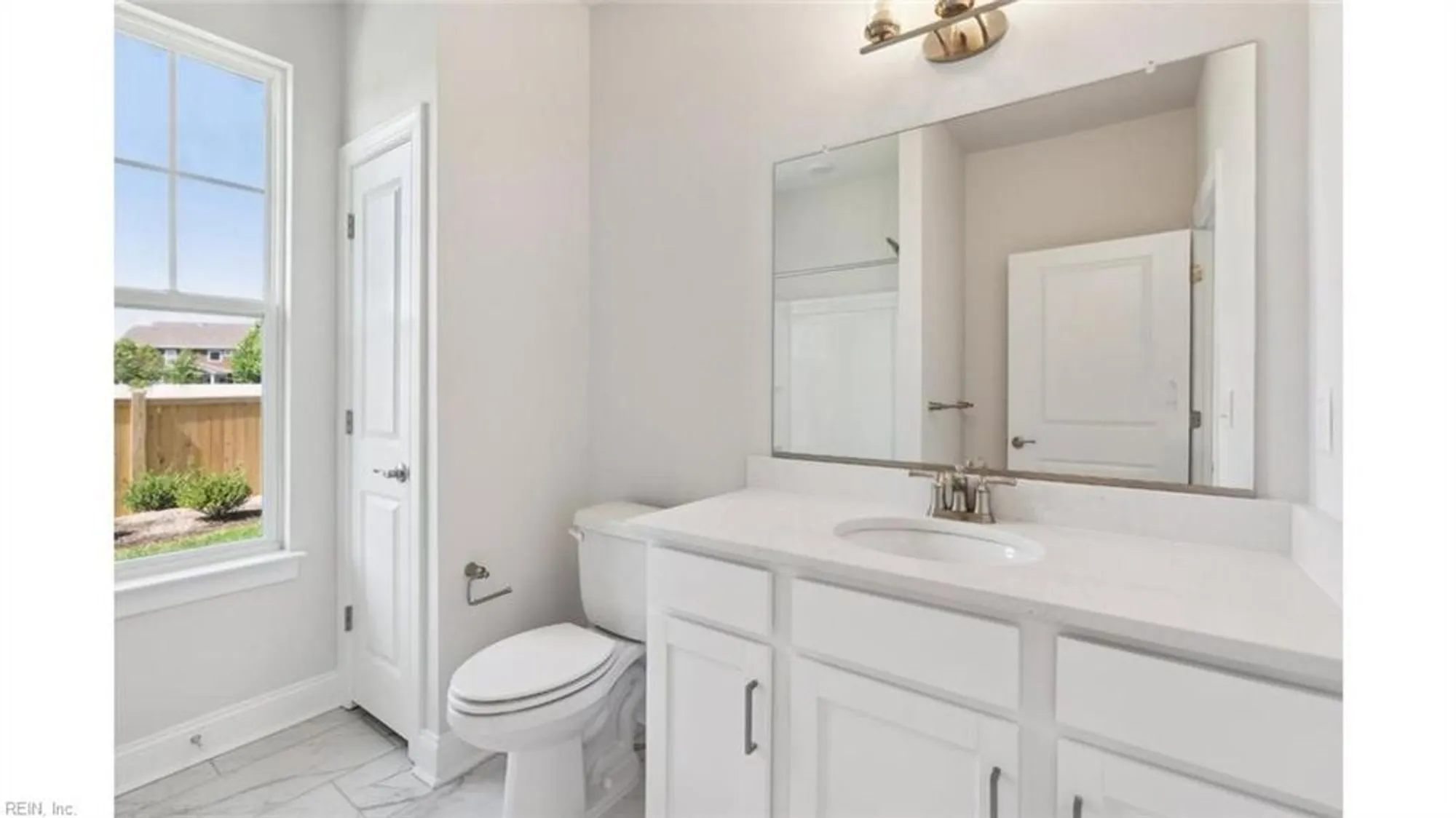 Property Slideshow image 10 of 34 | 2212 edwin dr, Chesapeake, VA, 23322