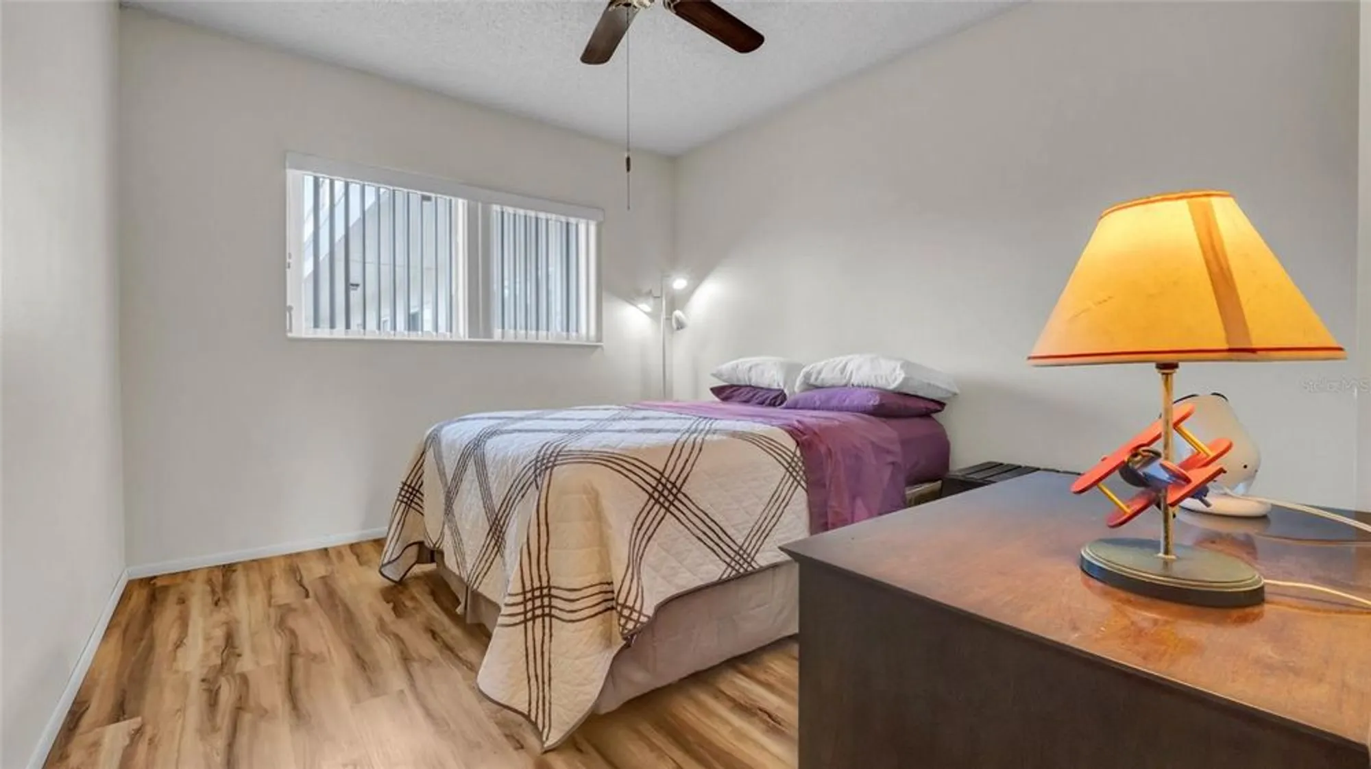 Property Slideshow image 12 of 18 | 2285 israeli dr 53, Clearwater, FL, 33763