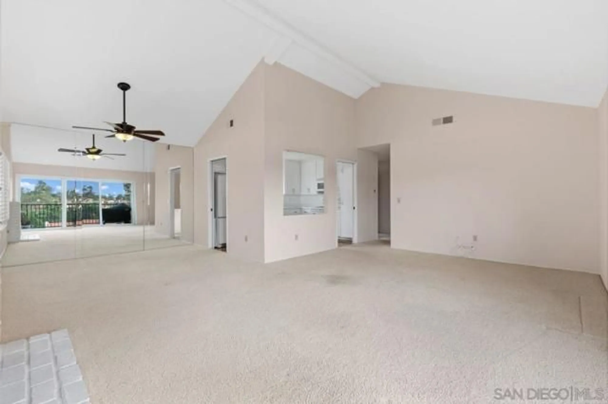 Property Slideshow image 17 of 39 | 17465 plaza animado 147, San Diego, CA, 92128