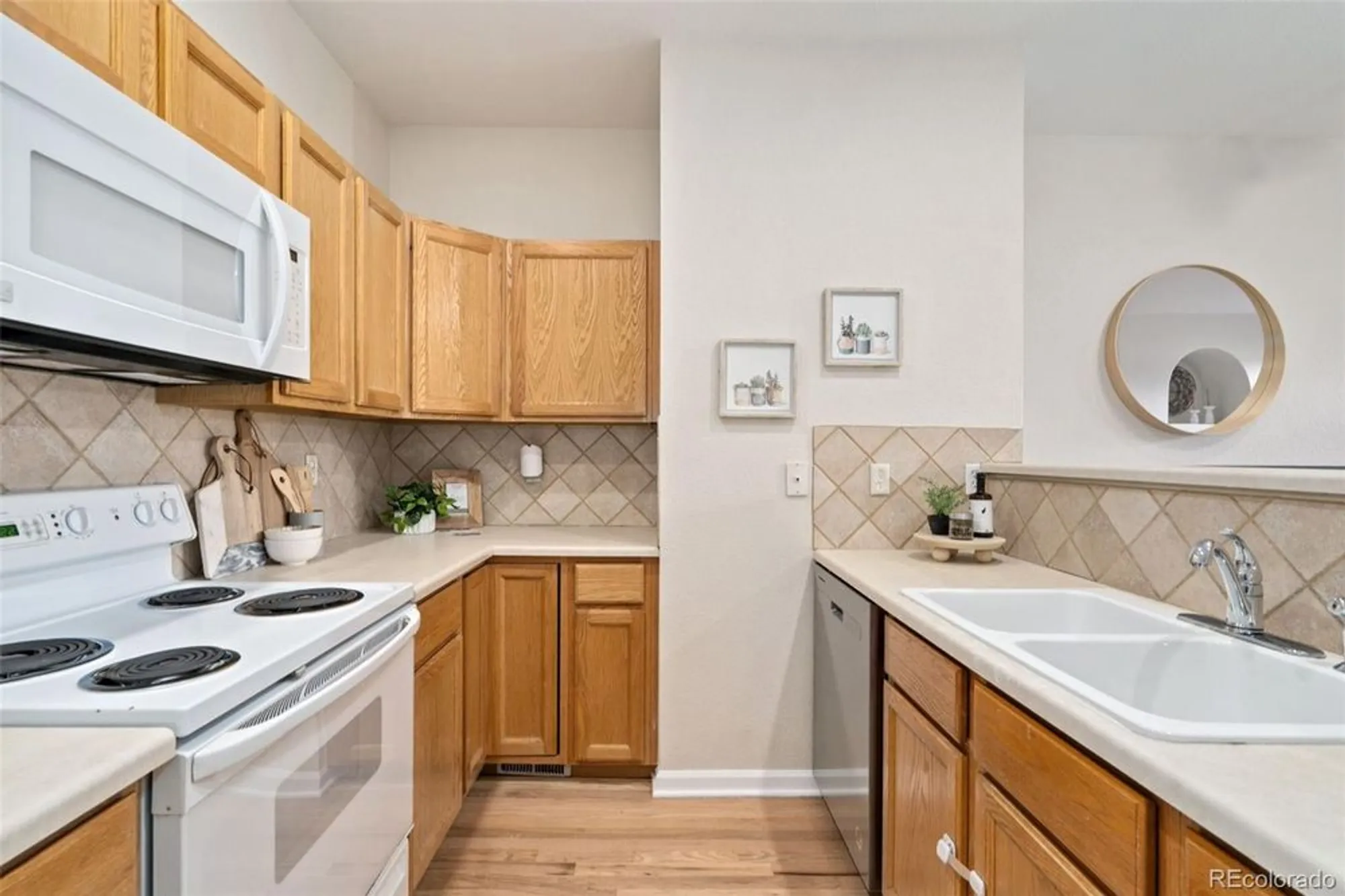 Property Slideshow image 10 of 41 | 2715 w greens dr, Littleton, CO, 80123
