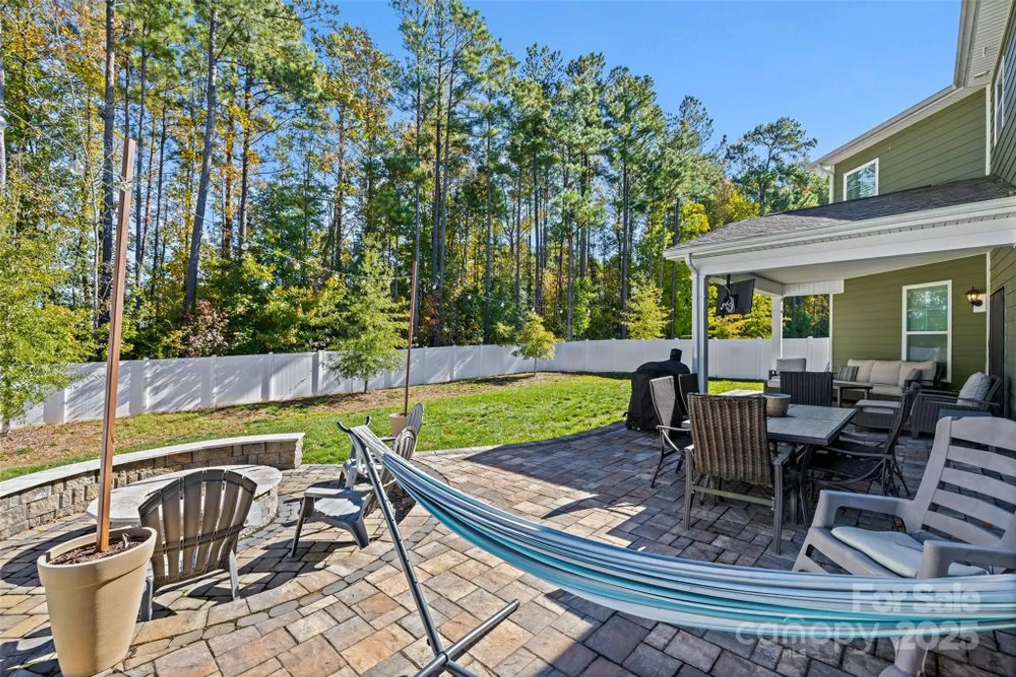 Property Slideshow image 47 of 48 | 1370 englewood dr, Lake Wylie, SC, 29710