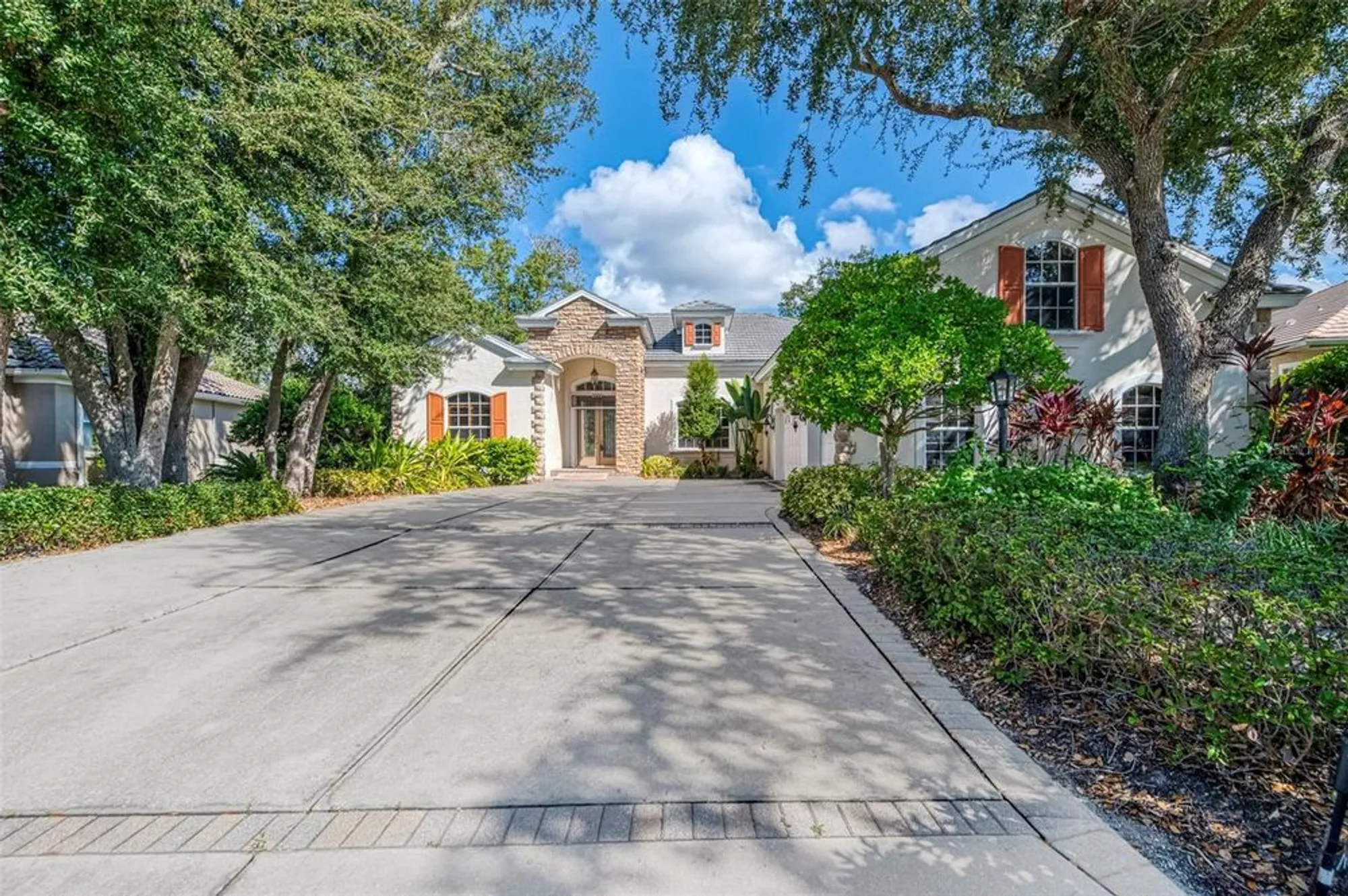 Property Slideshow image 3 of 79 | 4889 carrington cir, Sarasota, FL, 34243